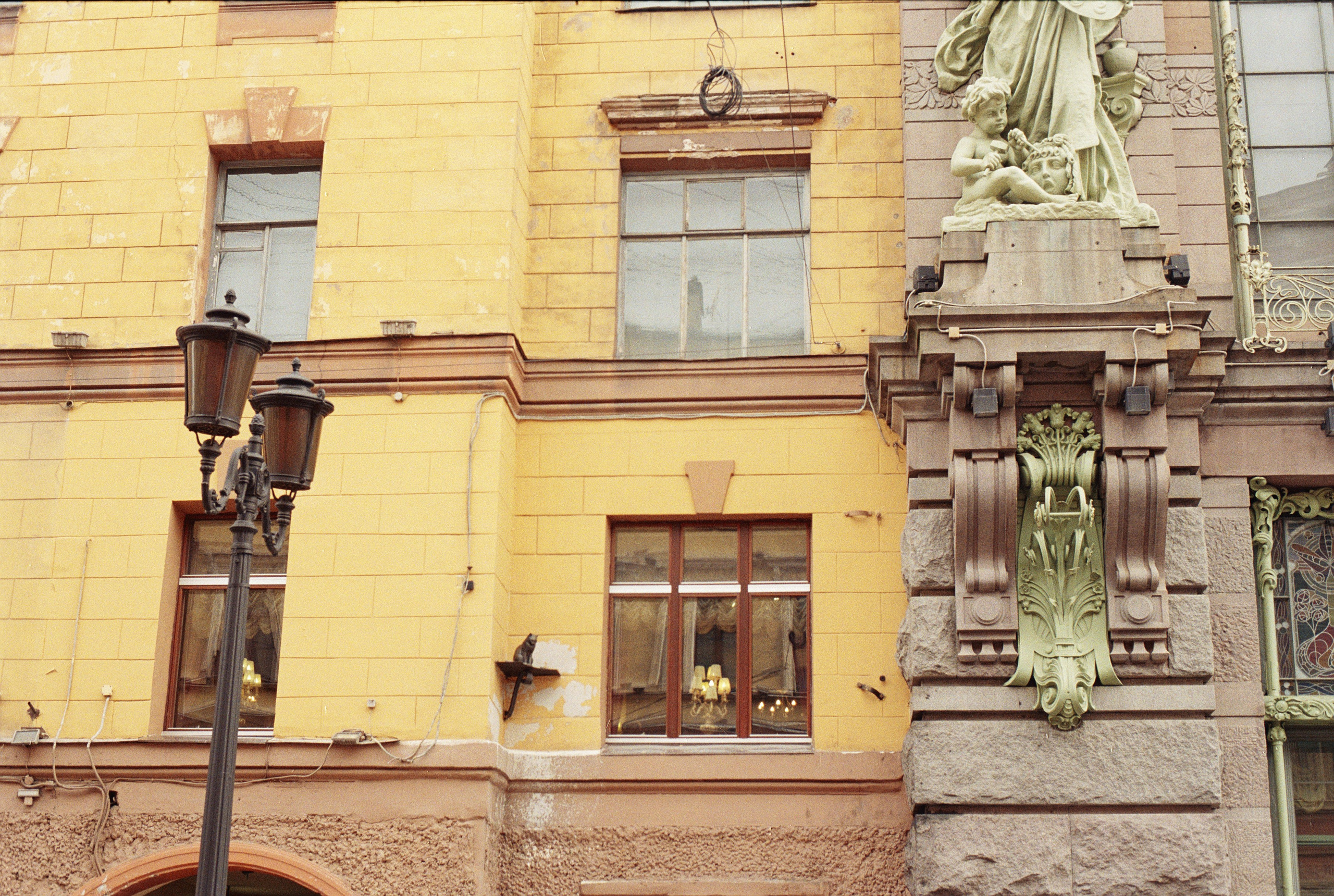 Saint-Petersburg (2020-2023)_1. Elena Zykova film photographer in London