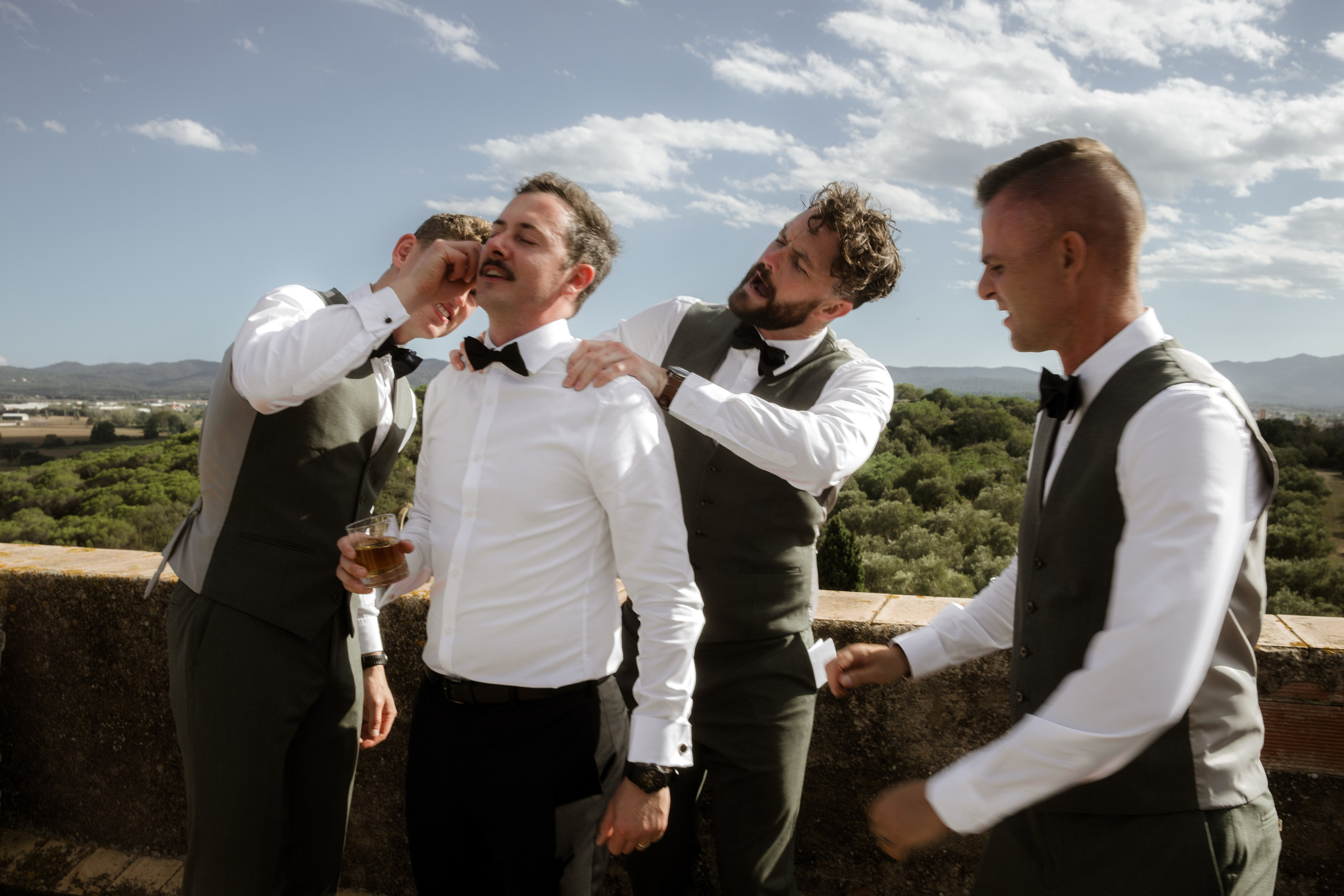 PJ & Yonna. Hotel Castell d’Emporda. Paola fotógrafo / videografo de bodas en Barcelona