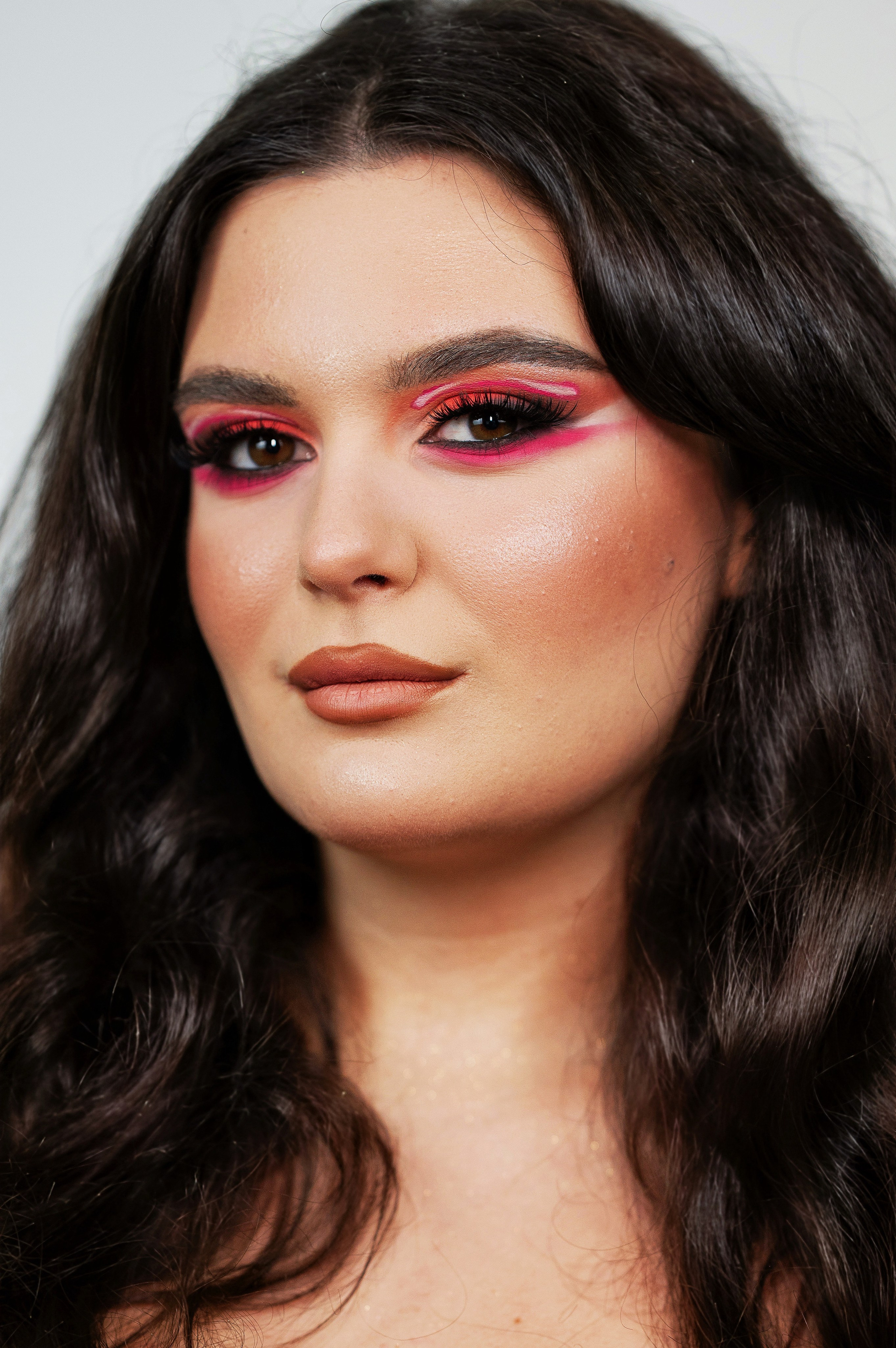 Makeup profesional Cluj-Napoca. Makeup artist, artist sprancene si laminare in Cluj-Napoca | Anca Vasilie