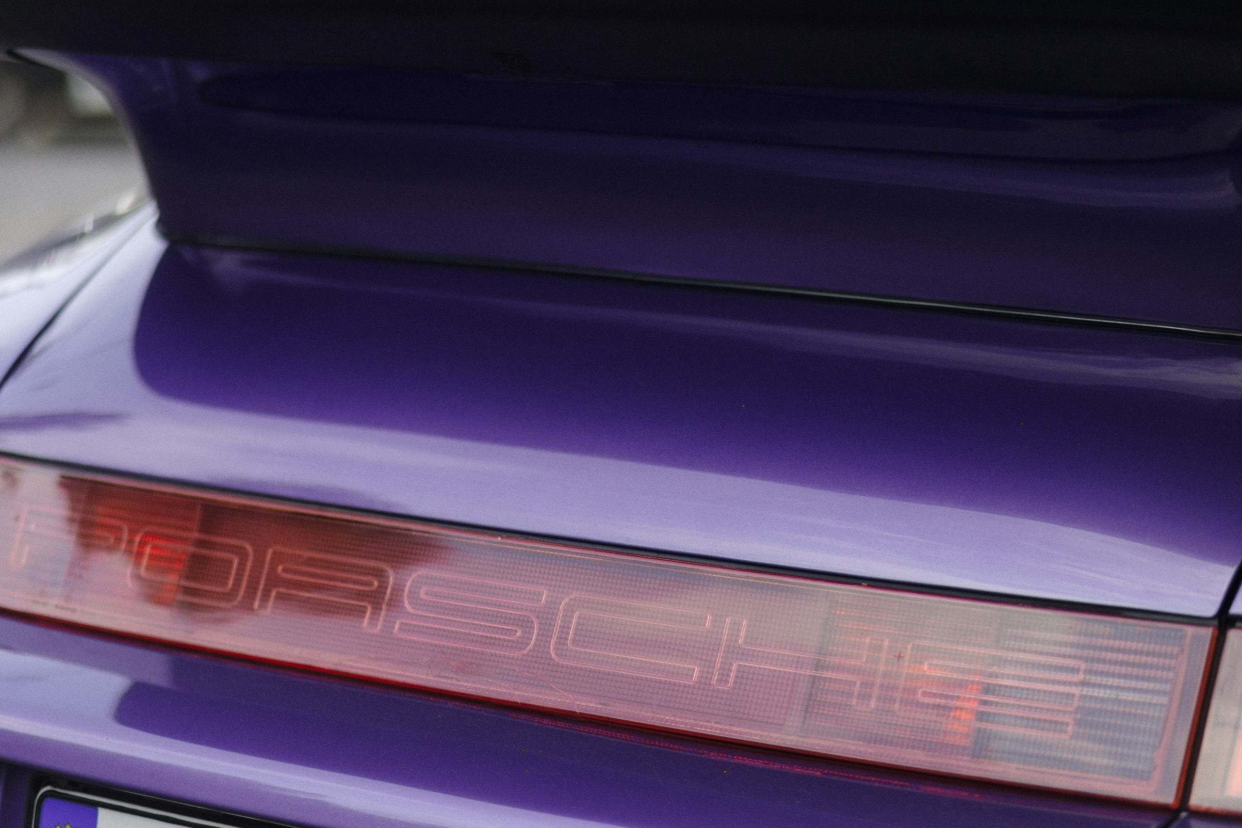 Юбилей свадьбы — 10 лет вместе, Porsche, страсть и стильная фотосессия в Риге. Евгений Тимофеев | Свадебный и контент-фотограф и видеограф в Риге