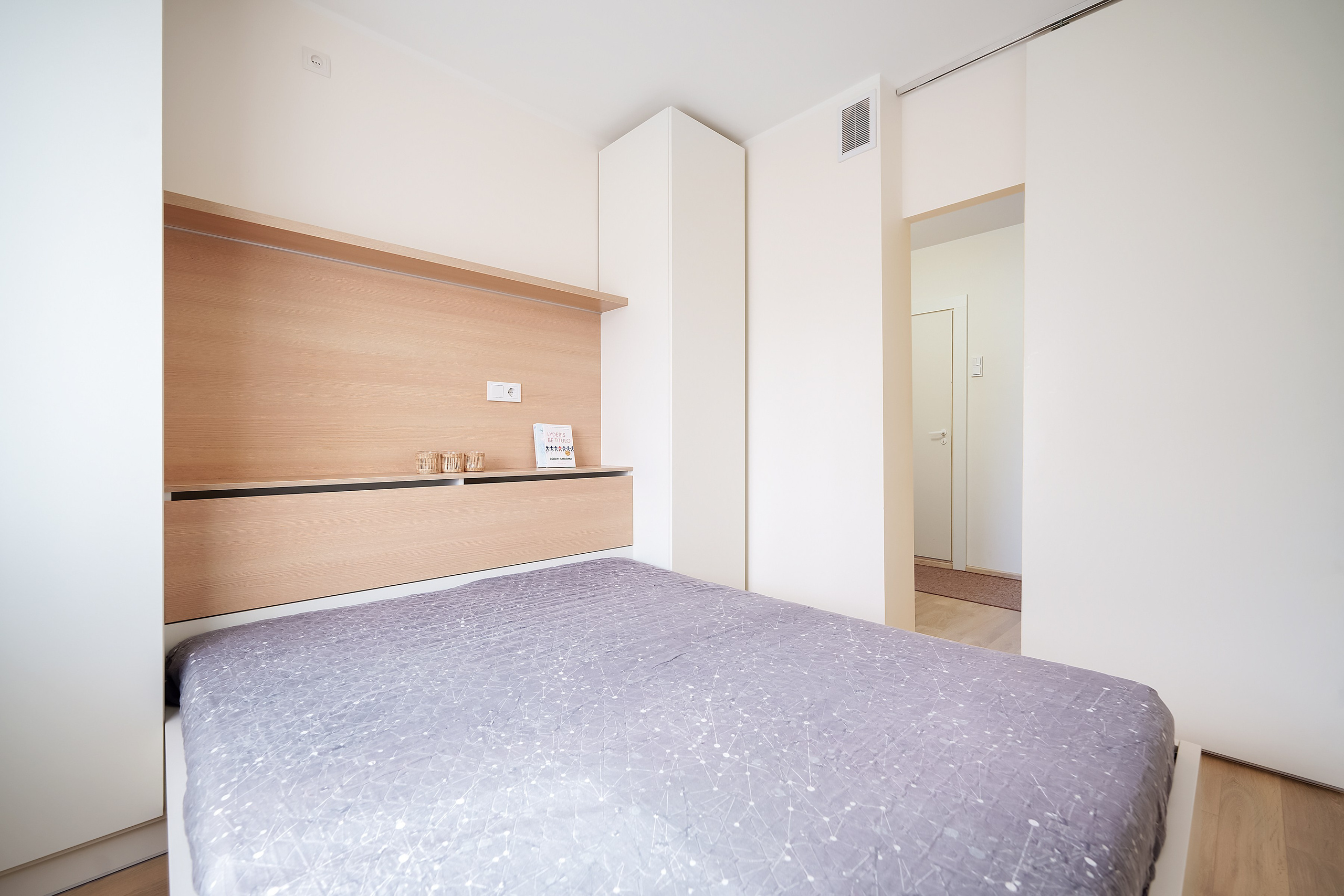 Stanevičiaus g. 64. Elina Sapiega fotografė Vilniuje