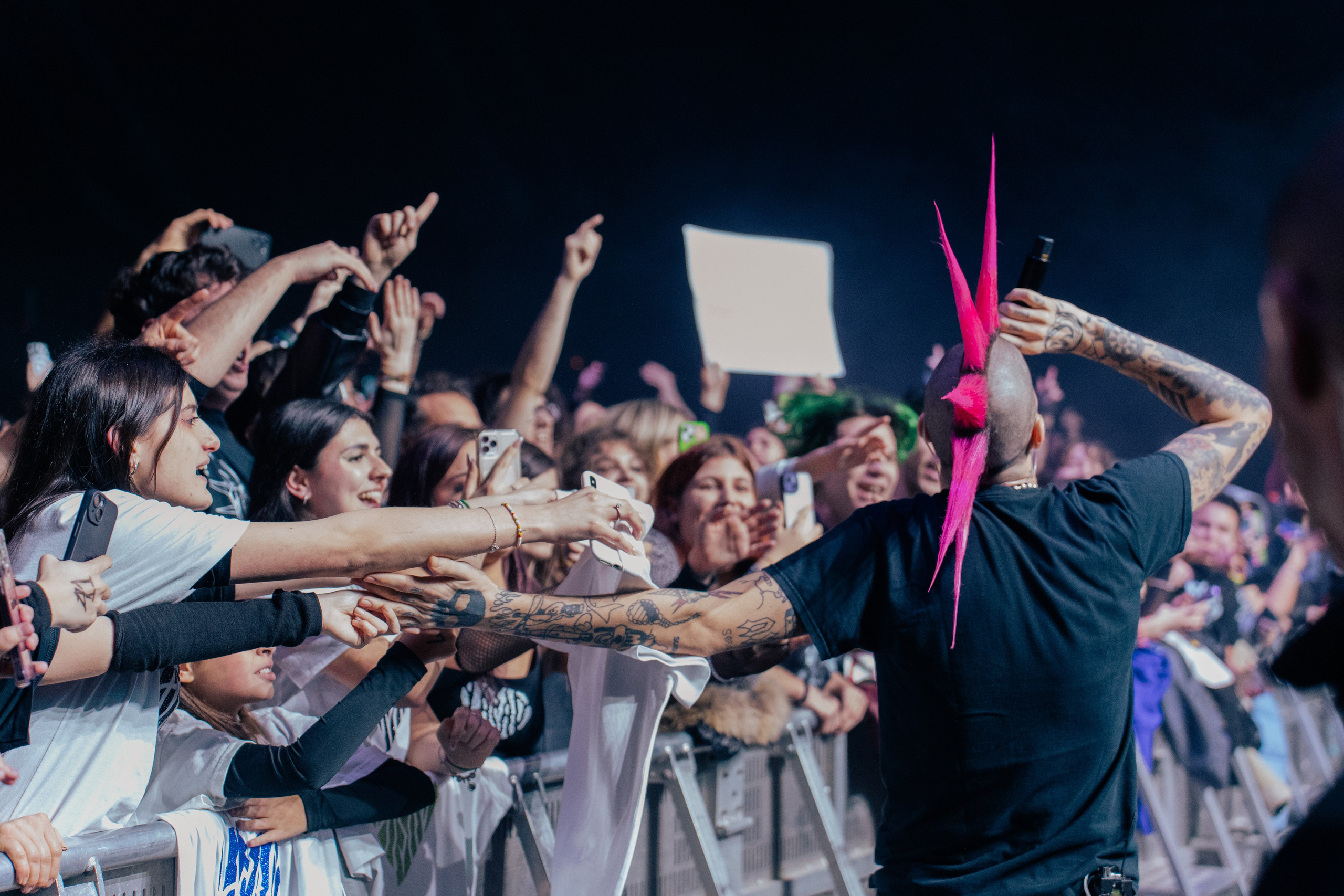 LA SAD // PADOVA. Francesco Mion // Sport & Live Music Photographer