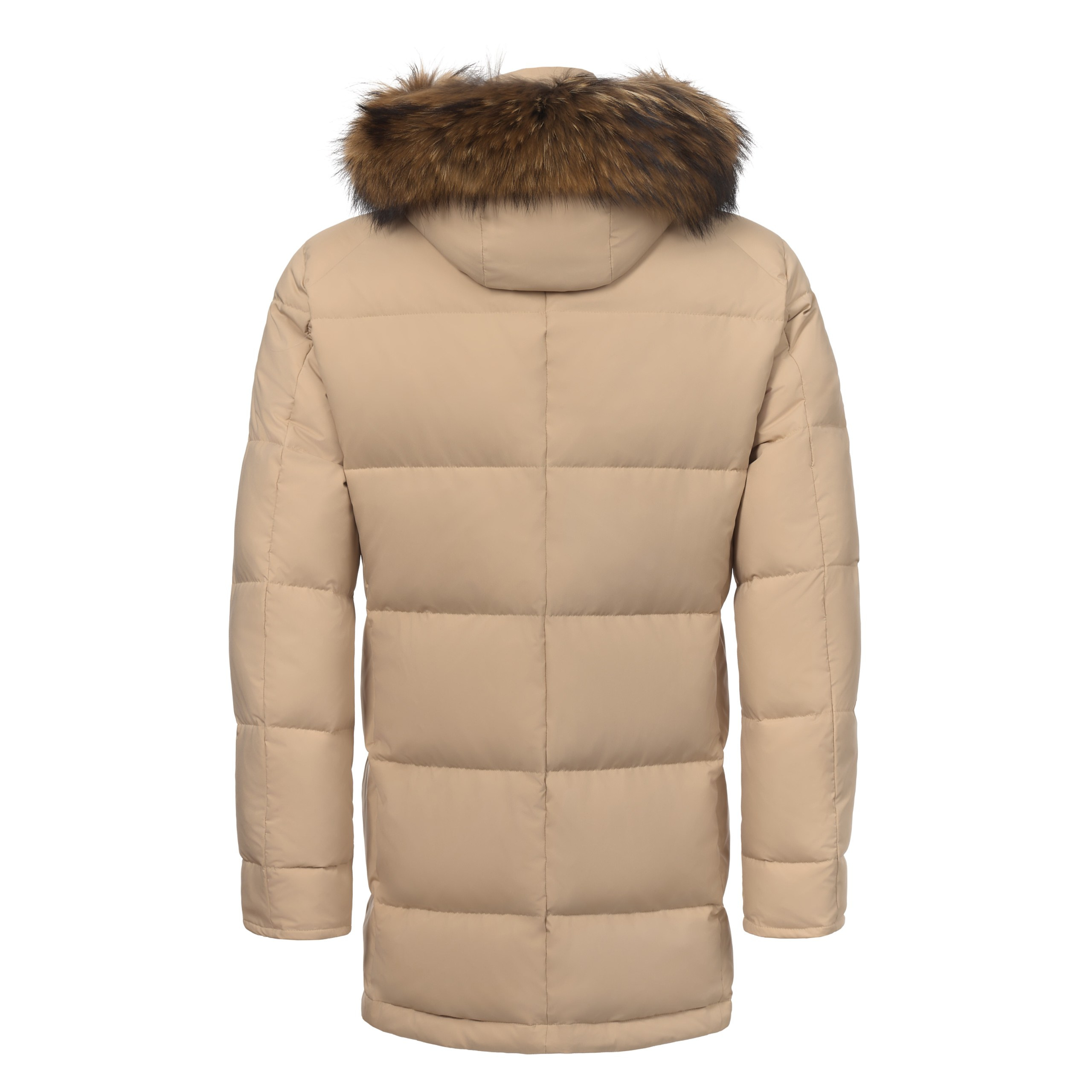 Unsichtbare Mannequin-Fotografie – Rückansicht der beigefarbenen Steppjacke mit Pelzbesatz.