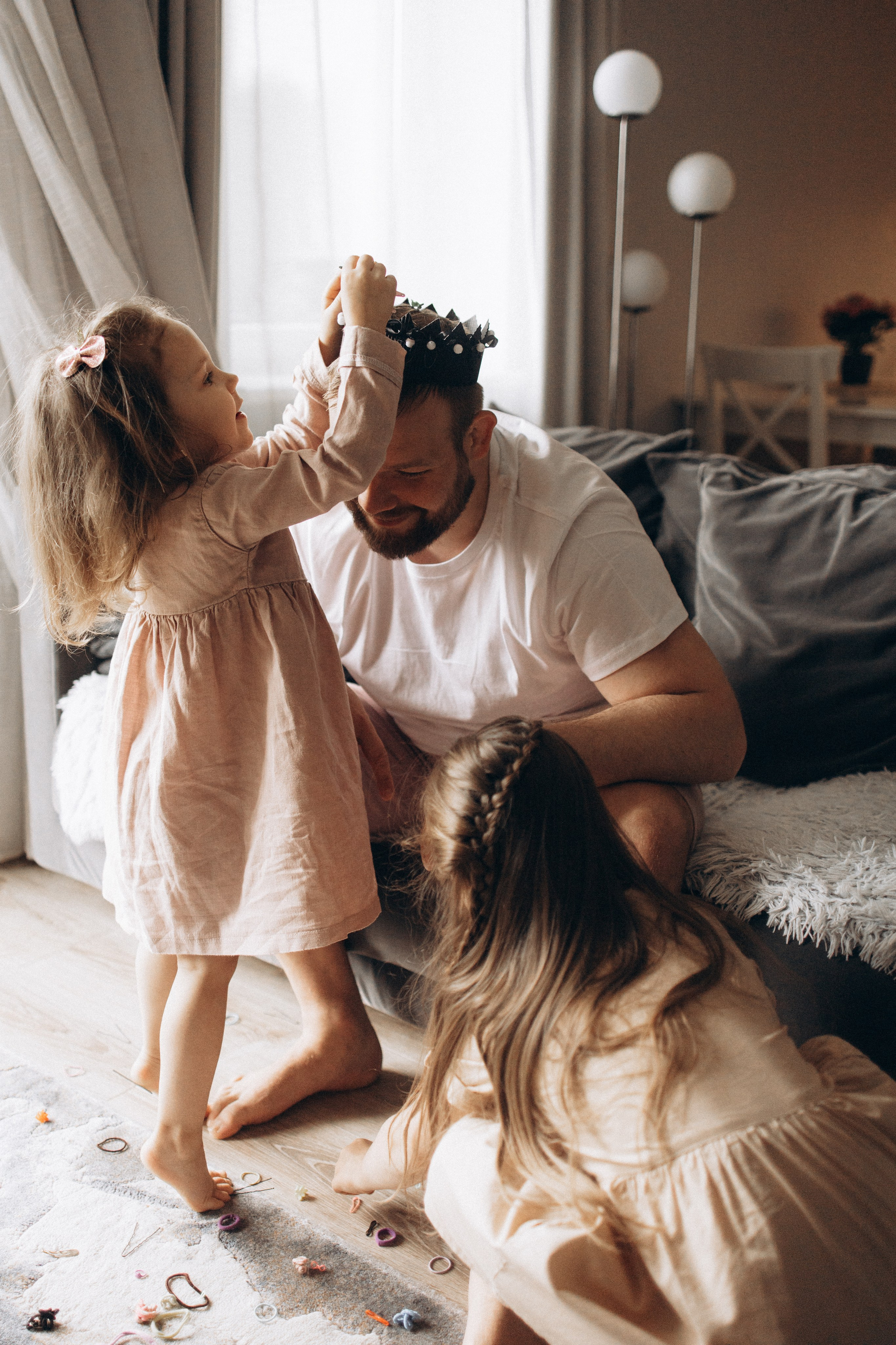 LAINES ģimene. GALVENĀ