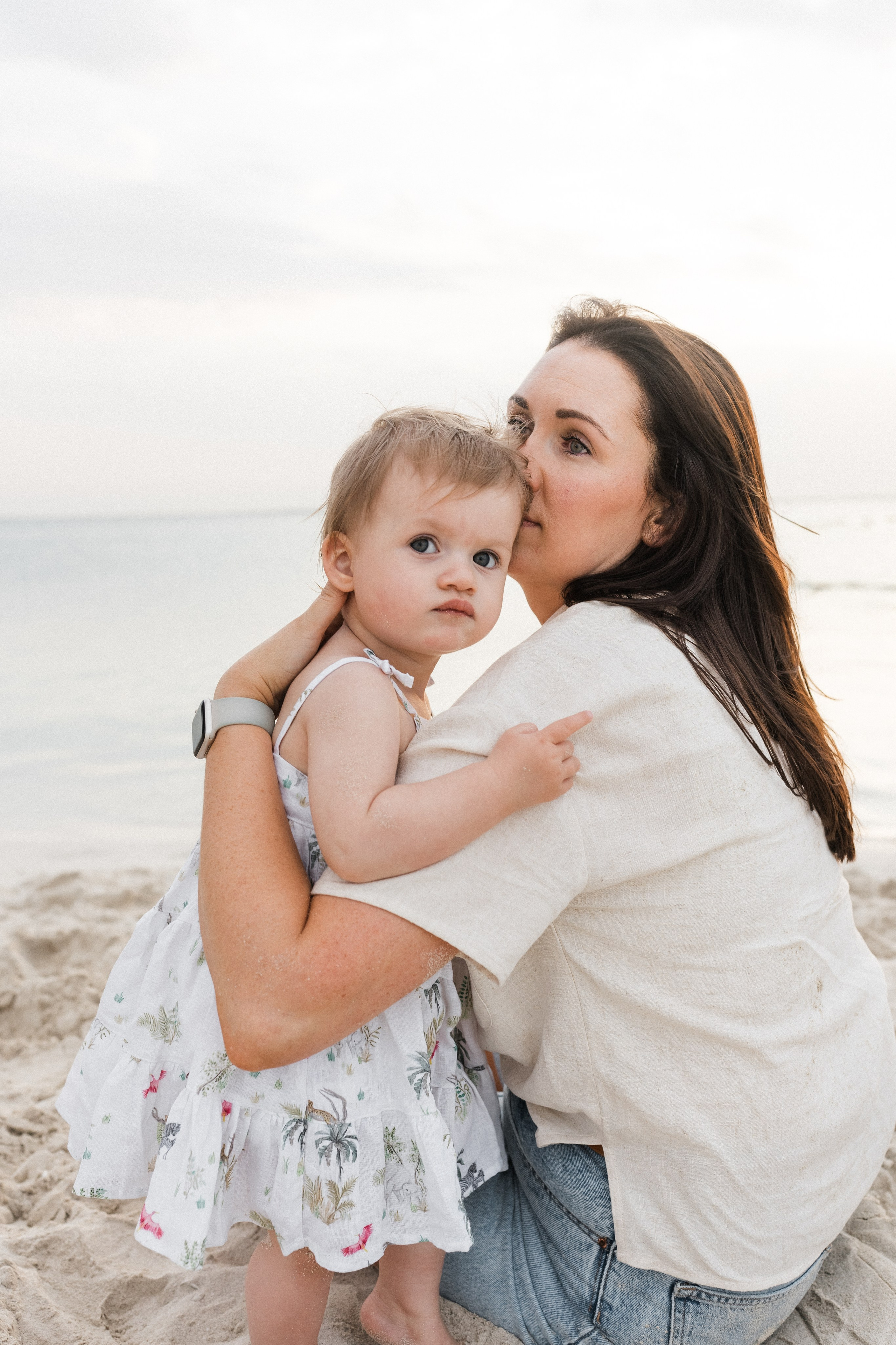 Seagulls and first birthday. Professional Photographer Abu Dhabi, Dubai — Yulia Ismoilova | 2025