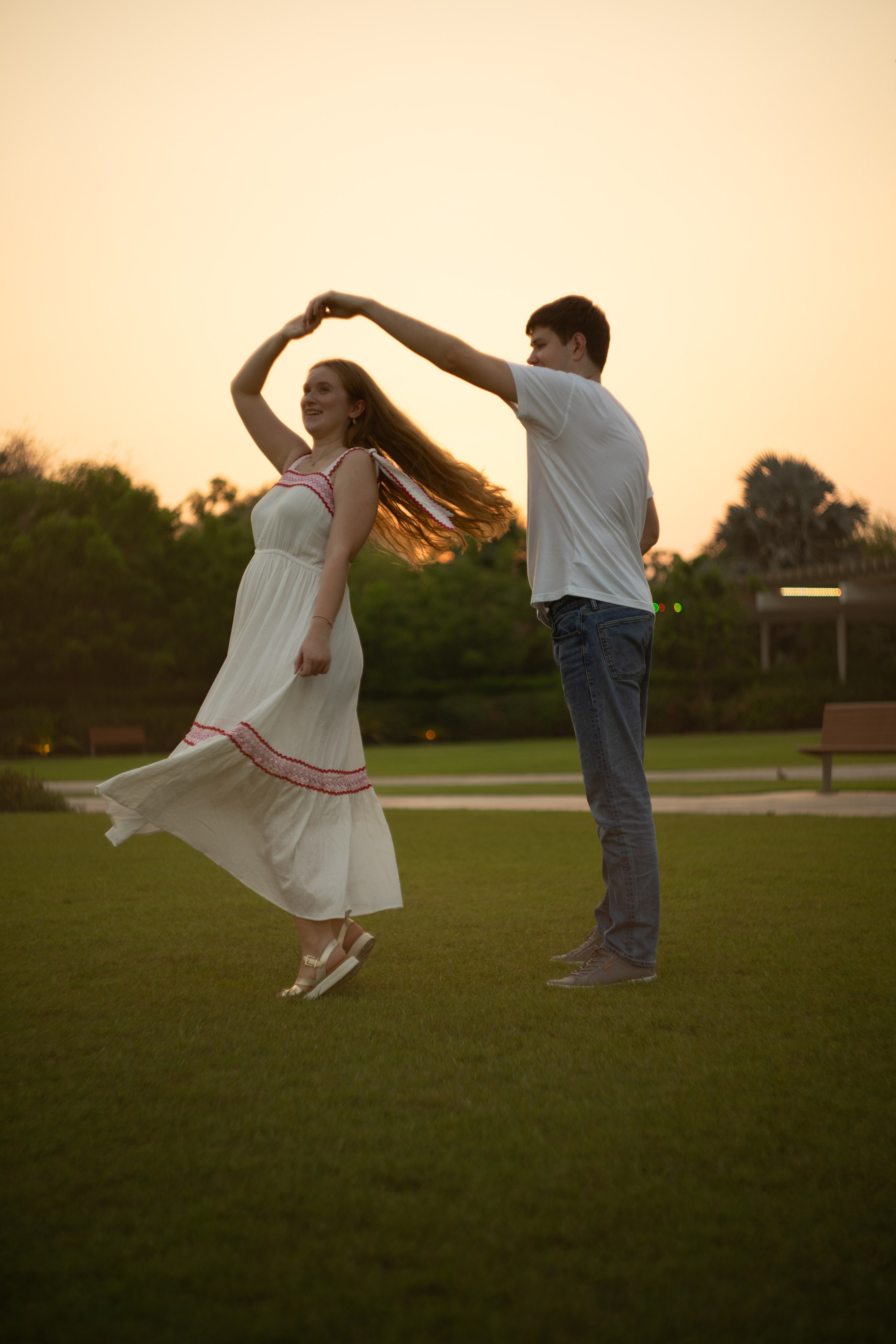 Um Al Amarat Park Pregnancy. Professional Photographer Abu Dhabi, Dubai — Yulia Ismoilova | 2025