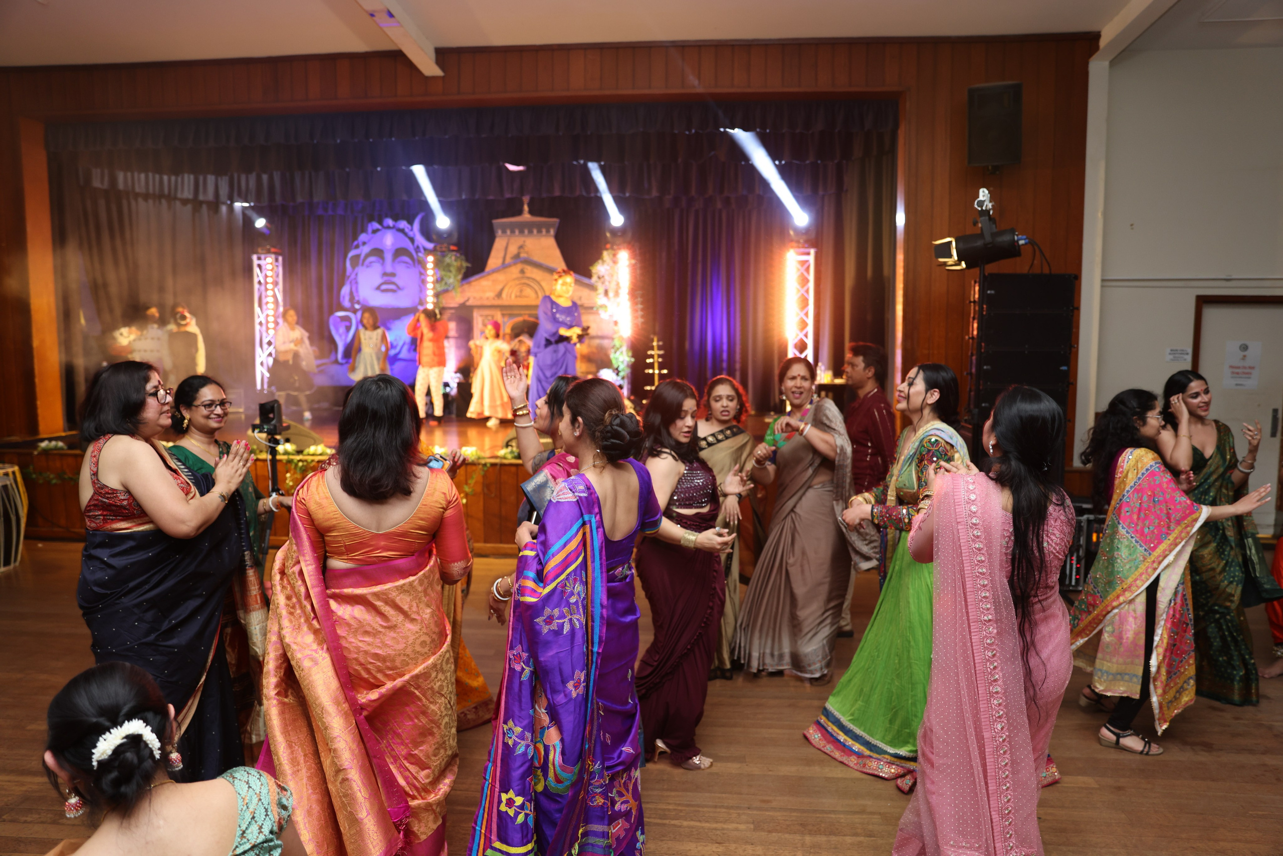 Nbysa Sydney. MHCreative is family-oriented photographer based in SYDNEY