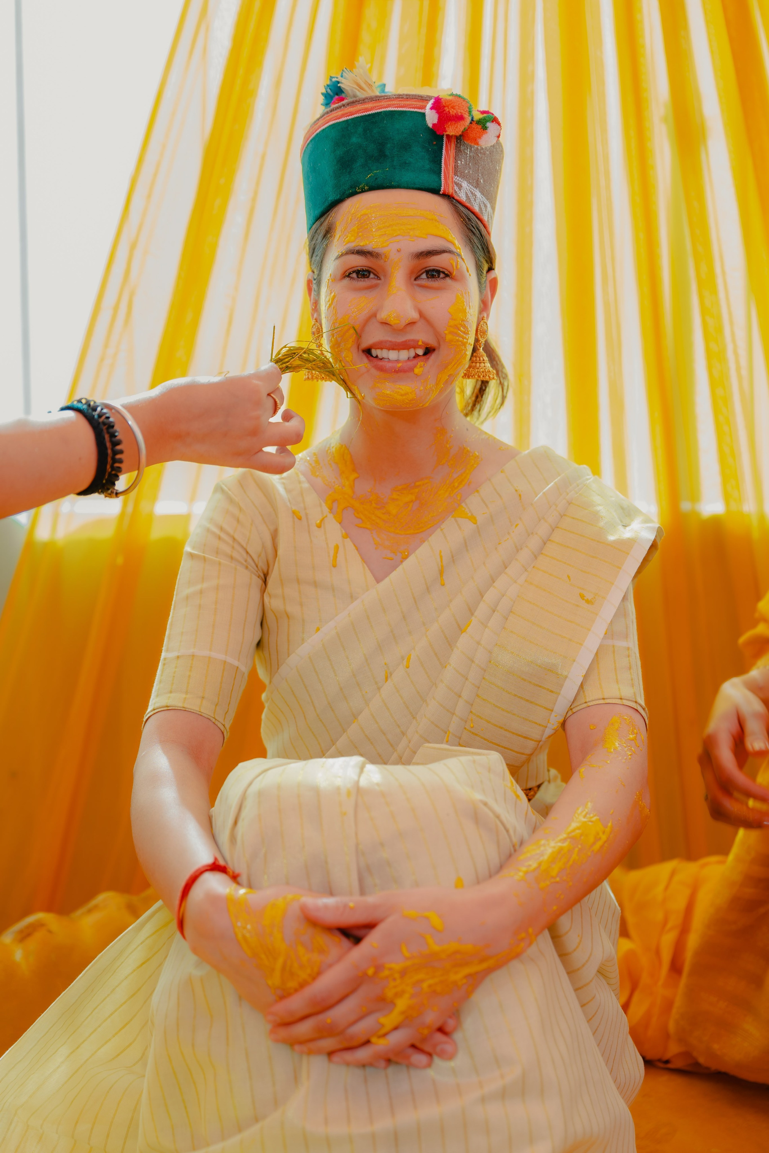 Arti & Akshay. Wedding and Family photographer in india