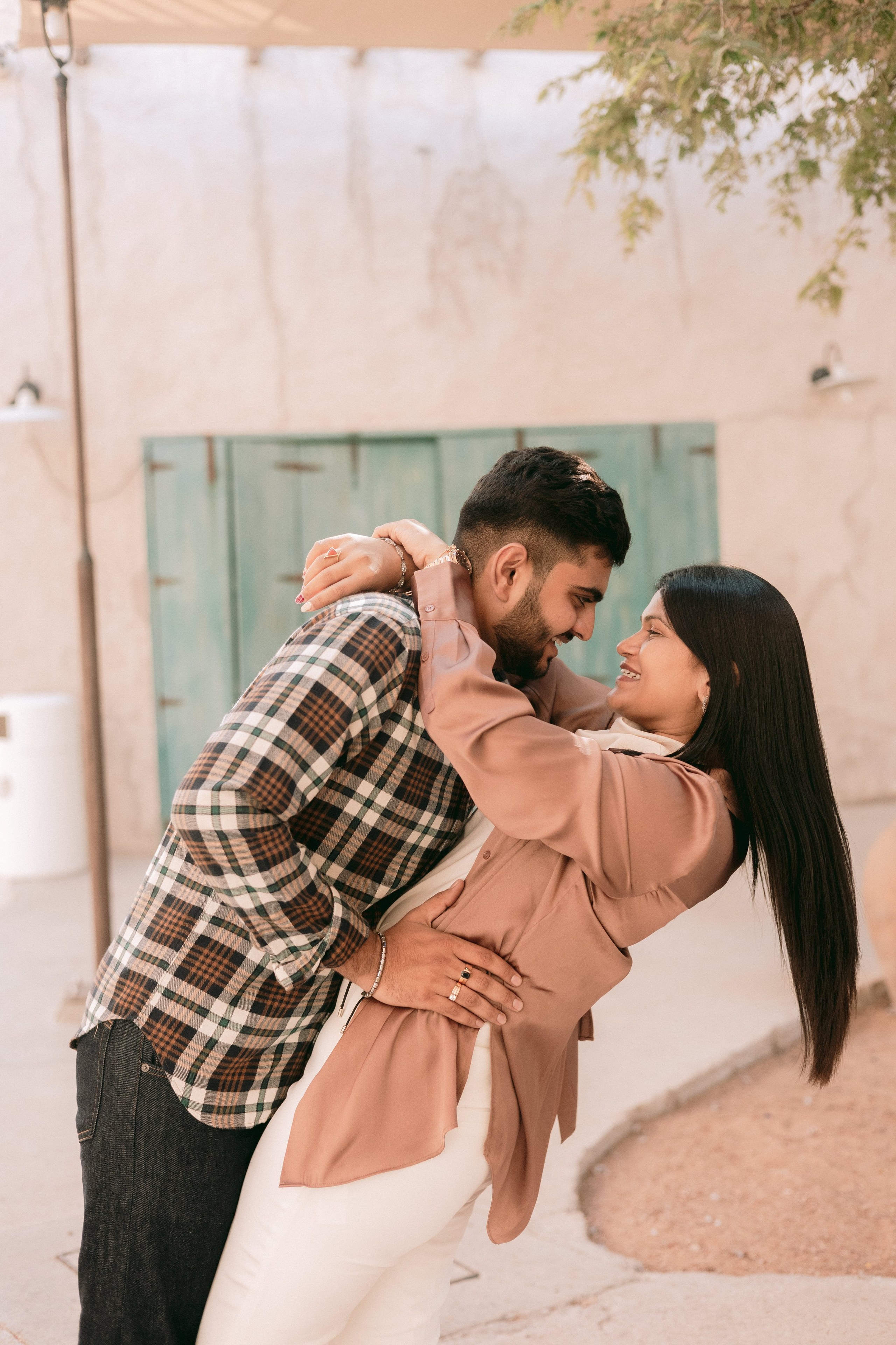 COUPLE SESSIONS. Love Emotions Weddings