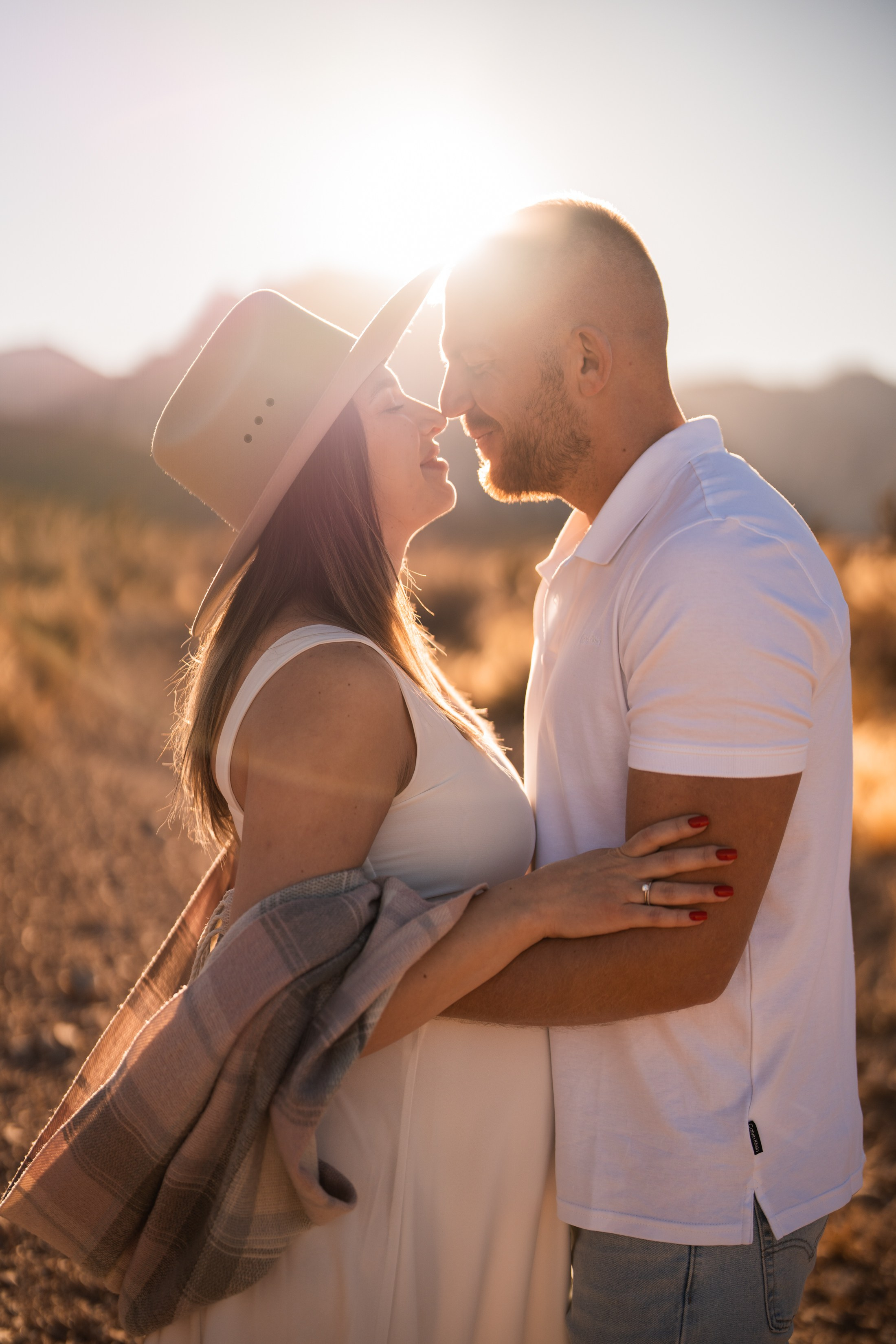 Anya&Andrey. Pregnancy. Wedding & elopement photographer Viktoriya Kravtsov. Las Vegas