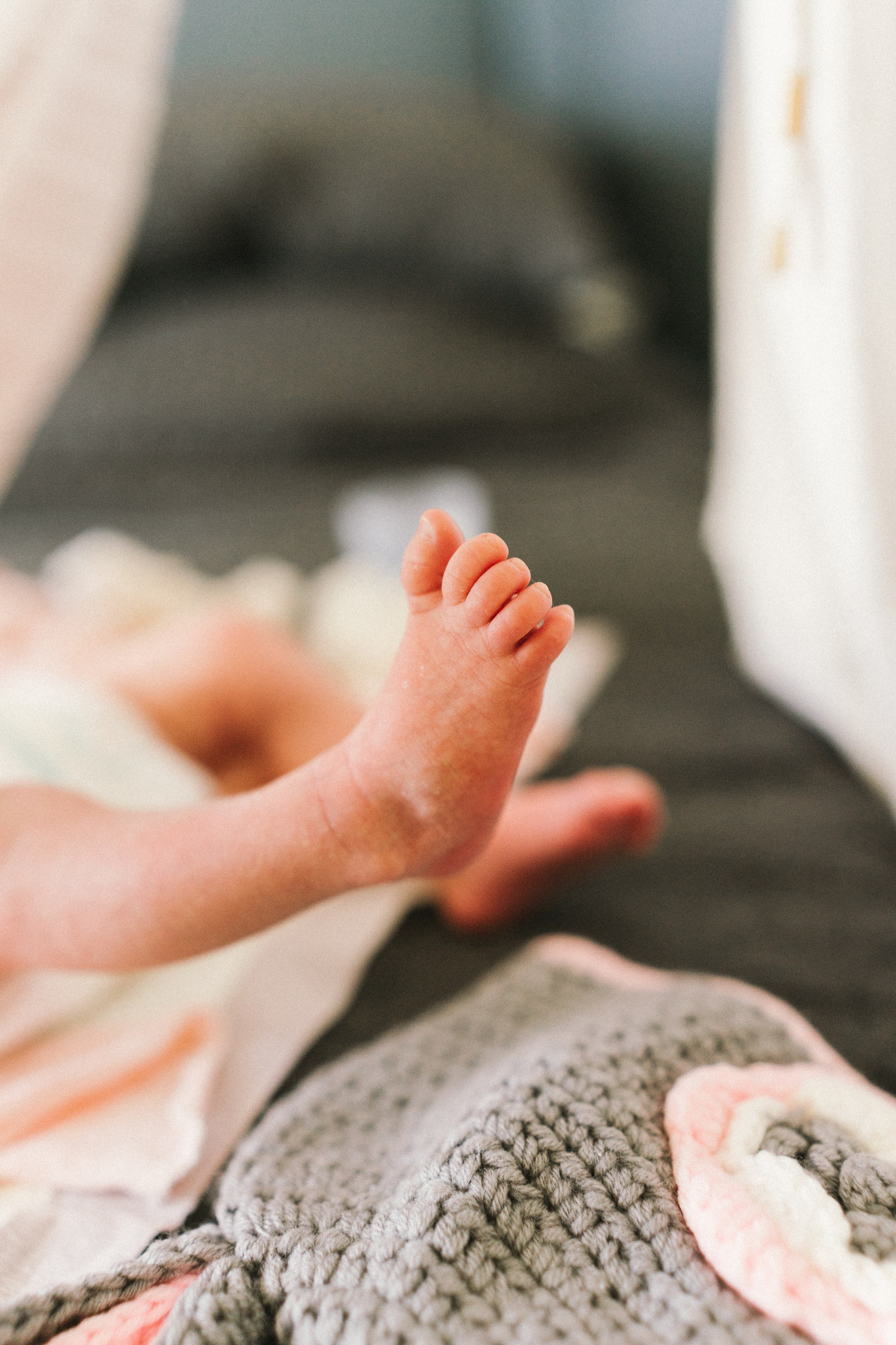 New born photography in Abu Dhabi. Professional Photographer Abu Dhabi, Dubai — Yulia Ismoilova | 2025