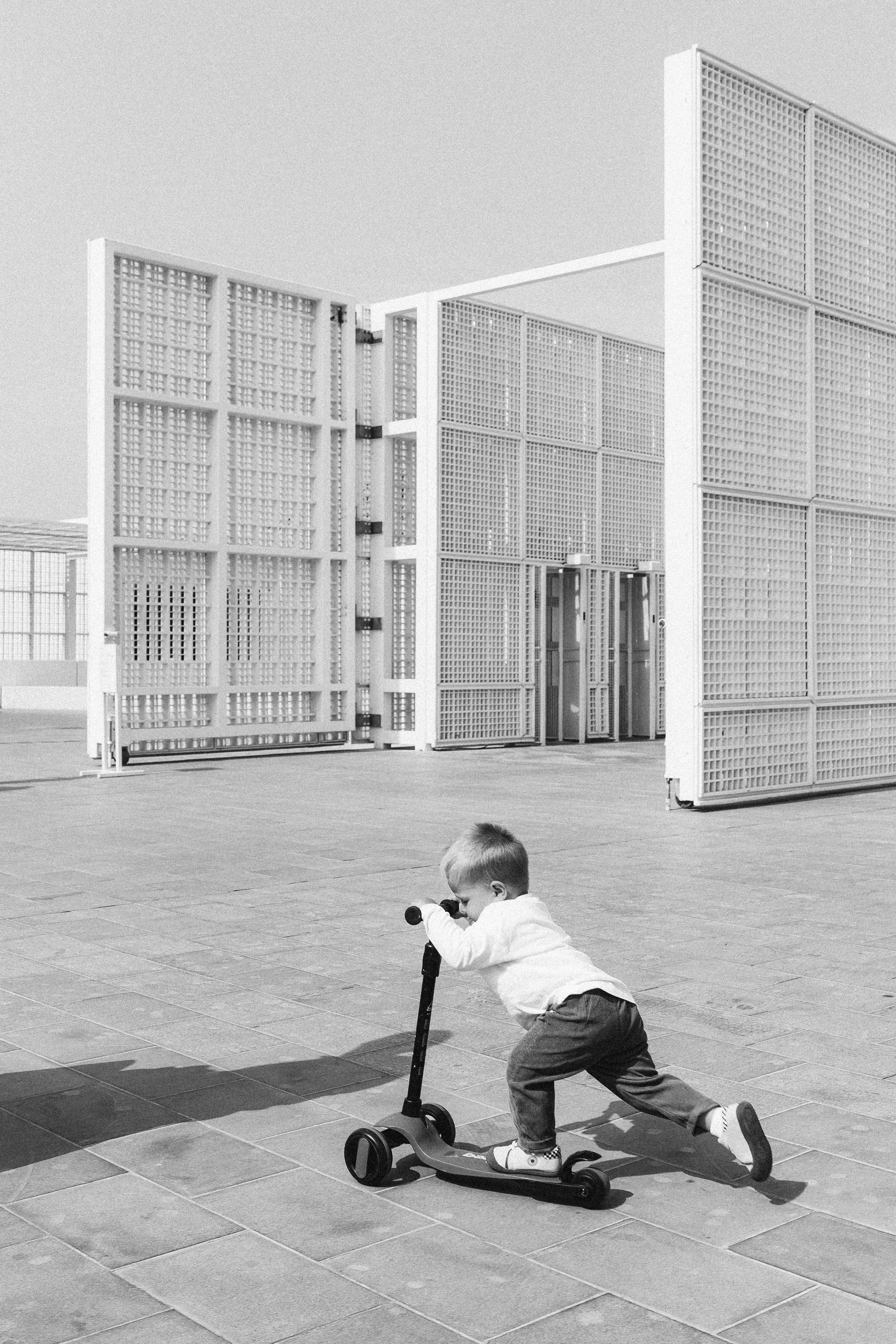 Louvre Dima, Dasha and Artemy. Professional Photographer Abu Dhabi, Dubai — Yulia Ismoilova | 2025