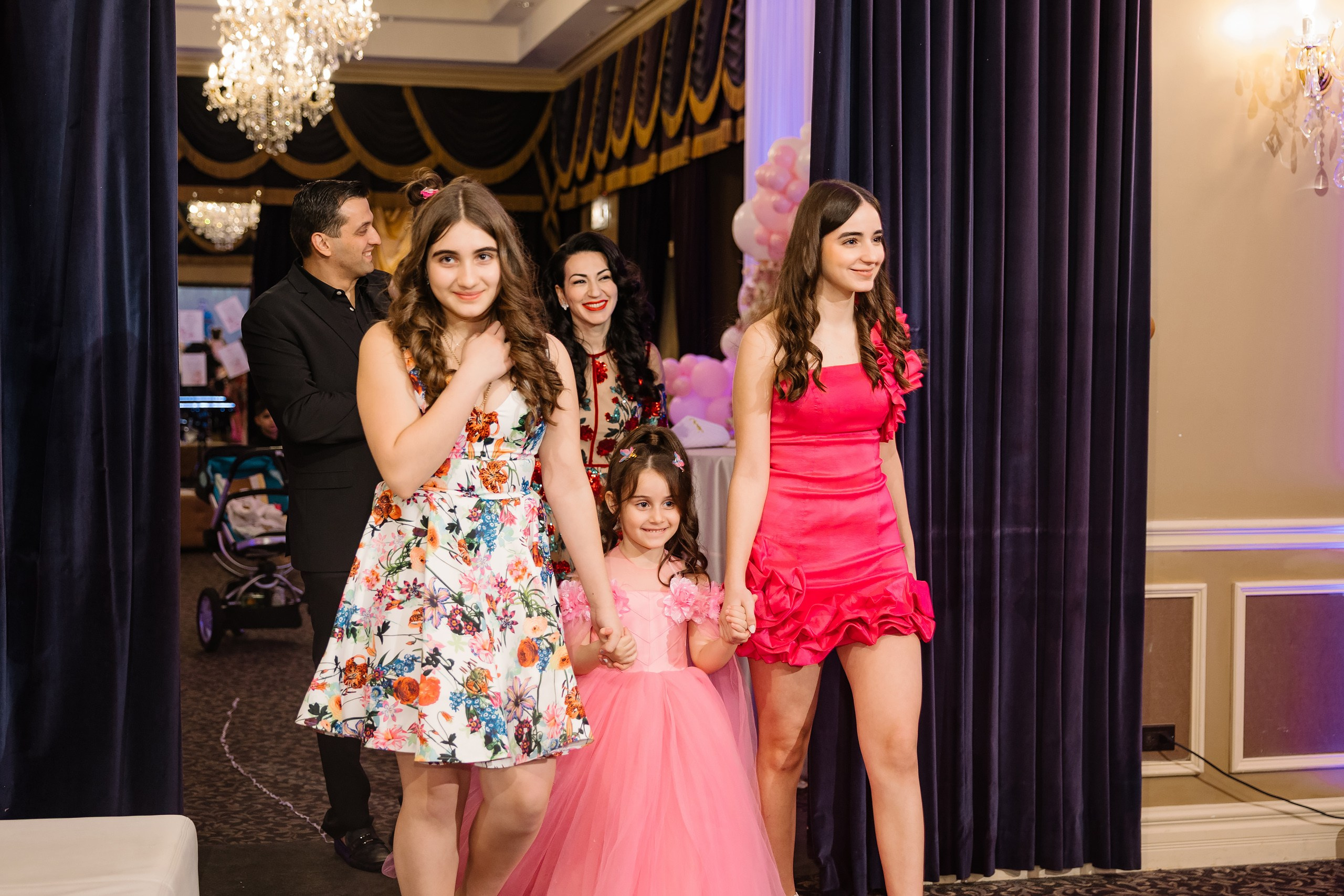 04.13.2025 First birthday. Wedding family event photographer in Chicago Nick Yushevich