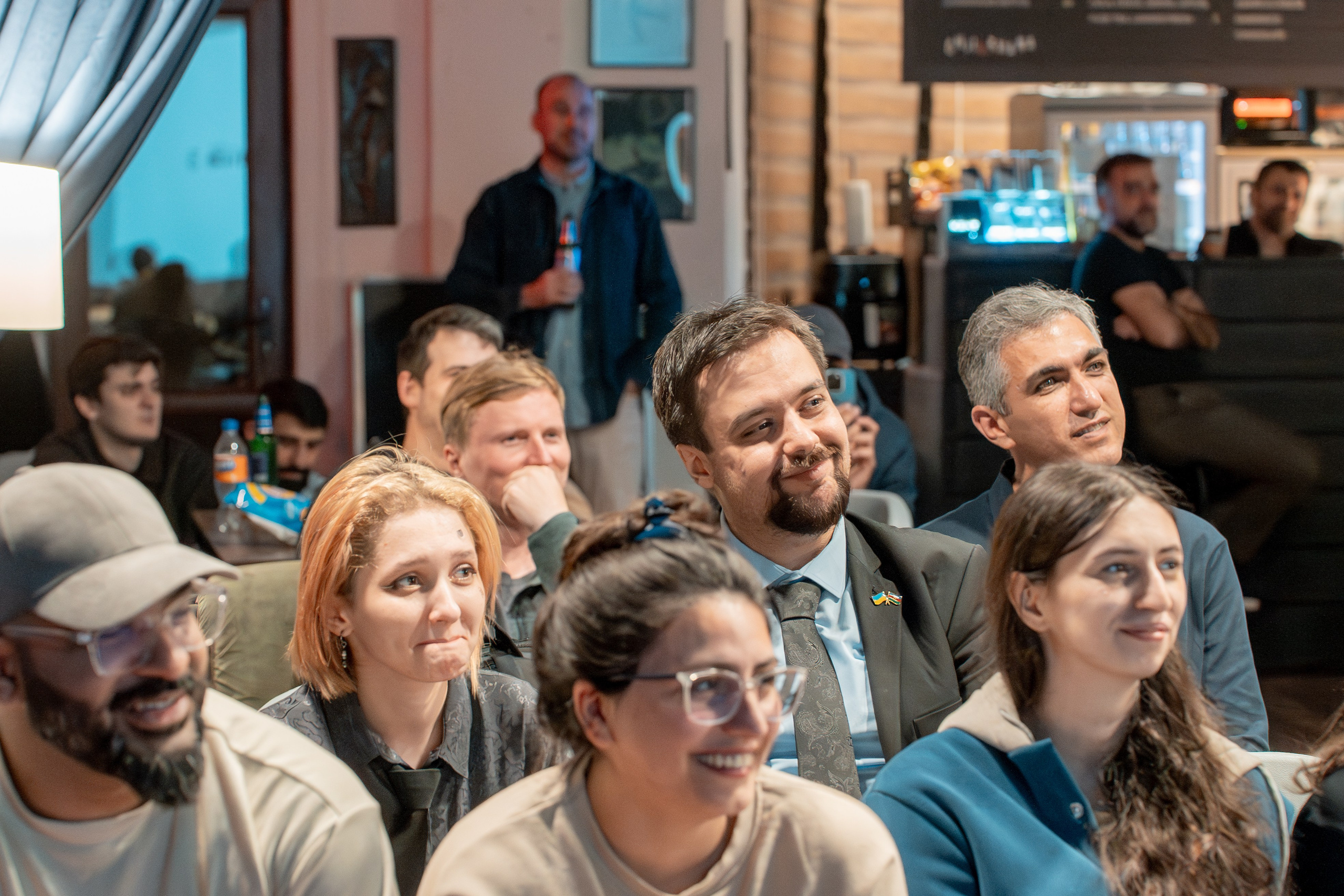 English stand up. Fotoqraf Vəli Məmmədov