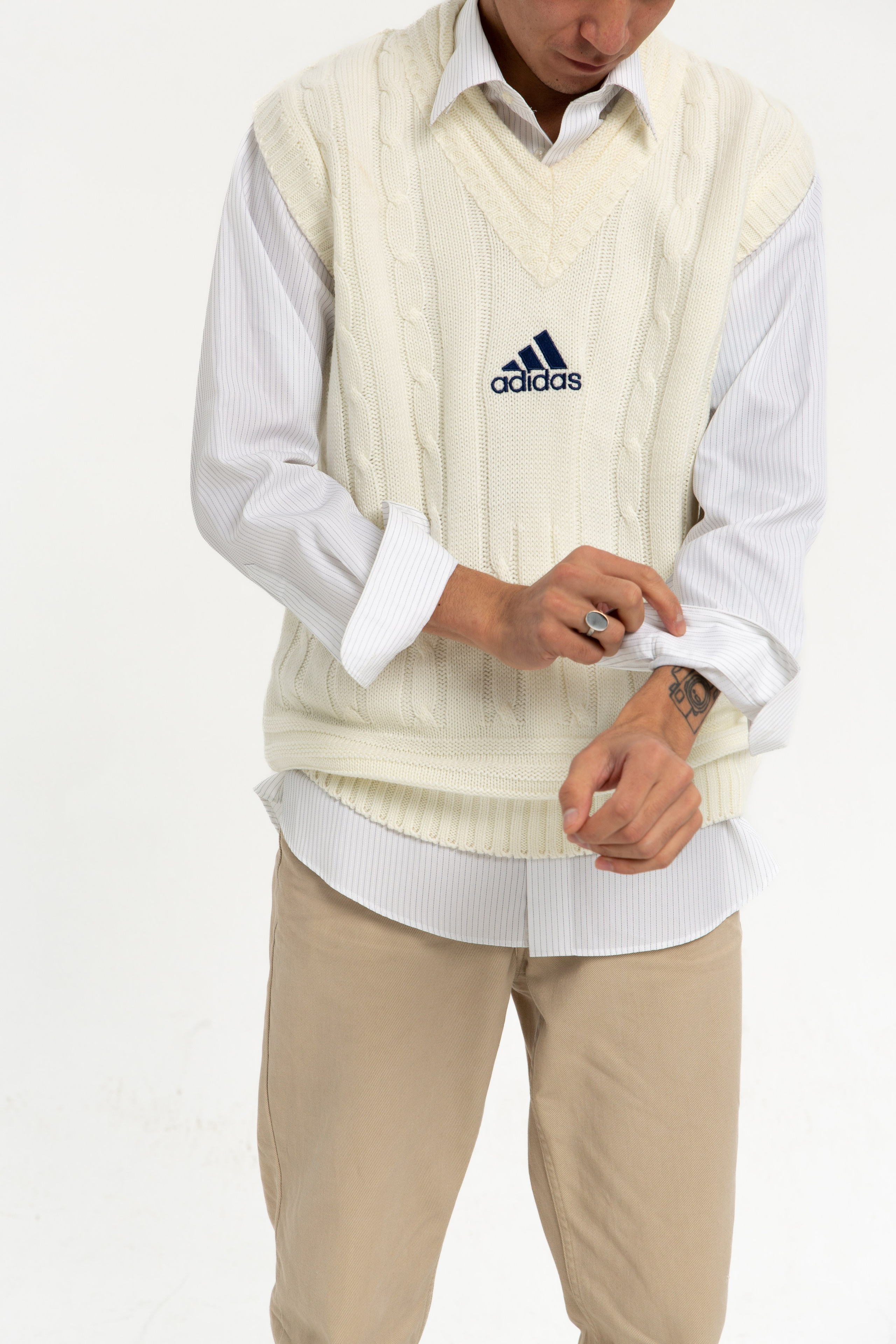 Davran. Thrift shop. Photographer Vladmir Gladkov