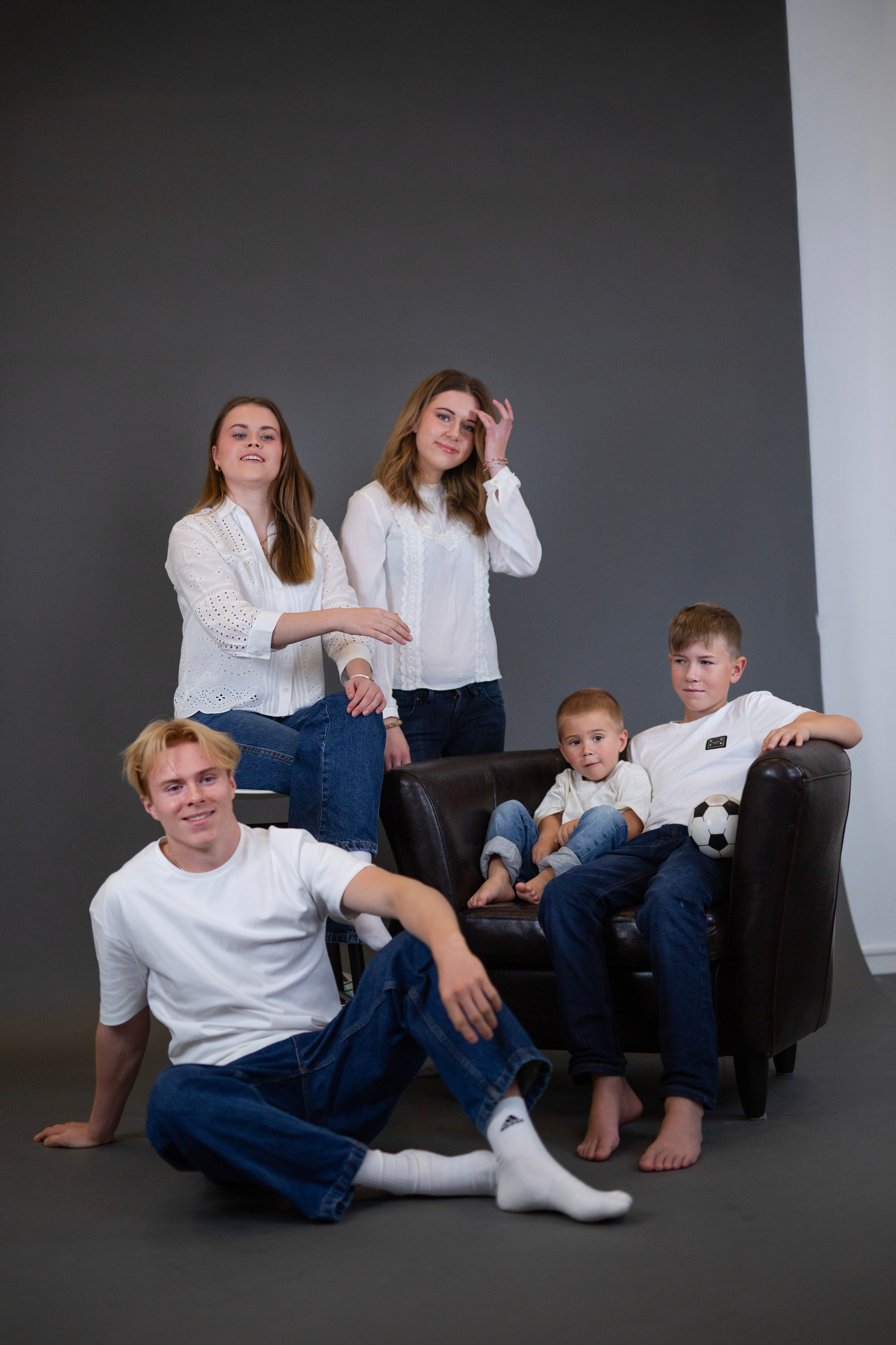 Kusiner. Family and real state photographer in Haugesund Dina Vikra