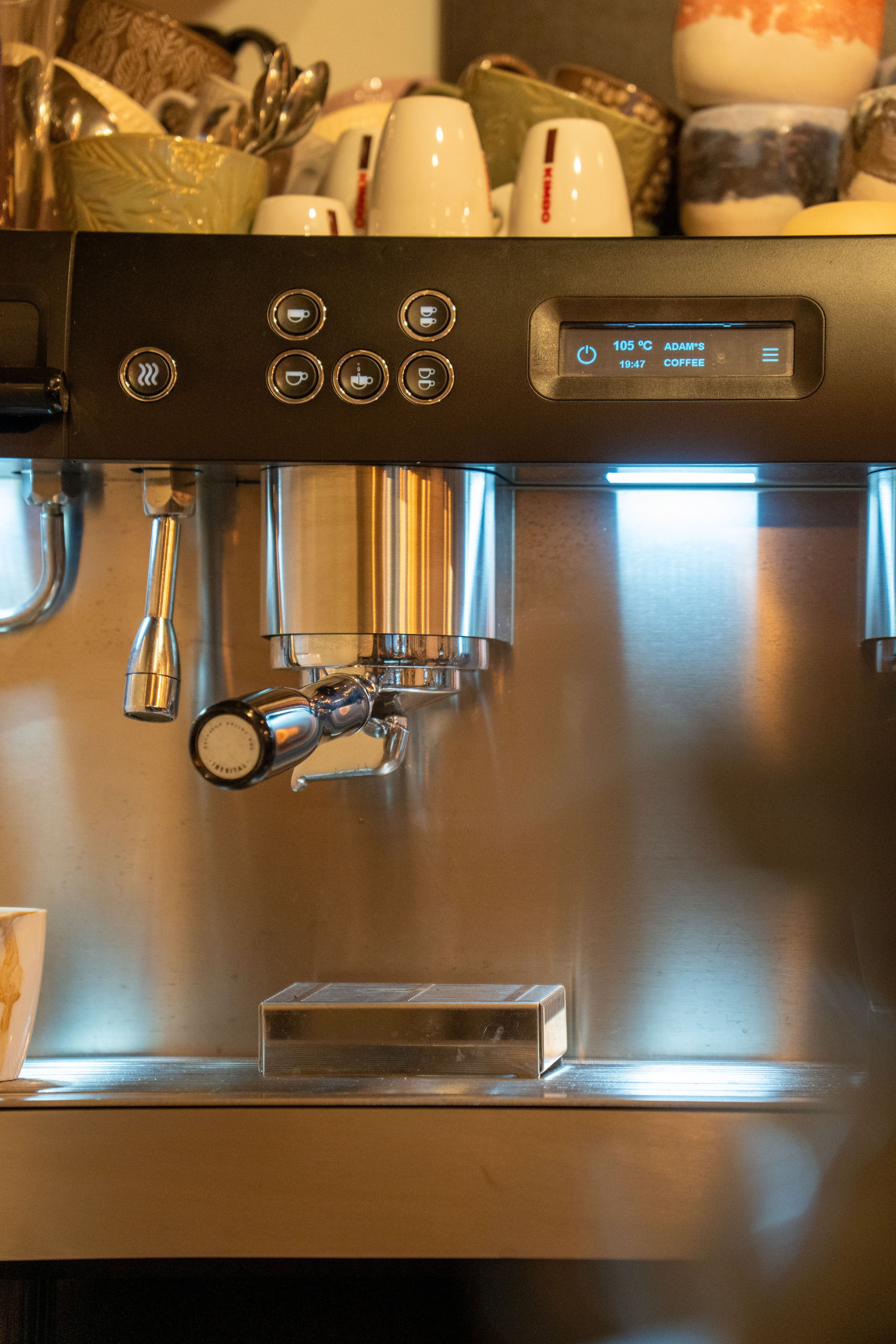 Adam’s. Creste si calatoreste