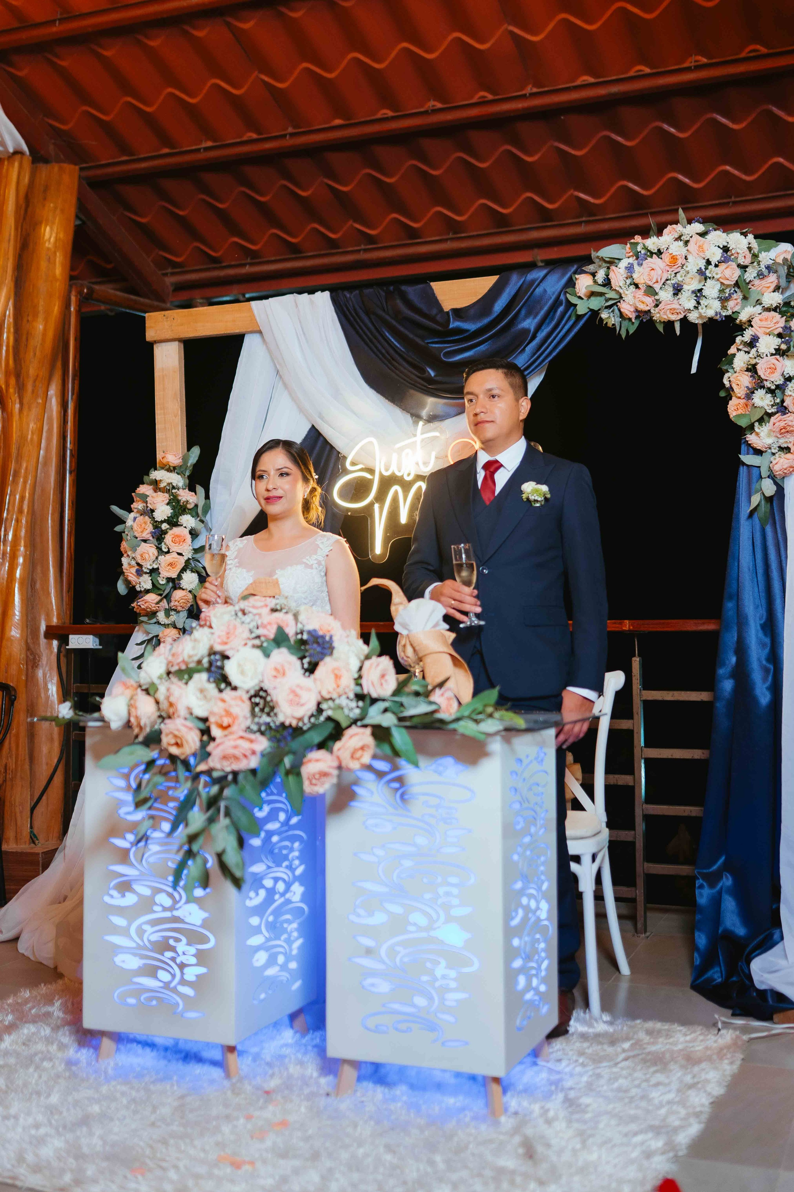 Jennifer y Vladimir. Fotógrafo de bodas en Loja Ecuador | Piero Alvarez PH