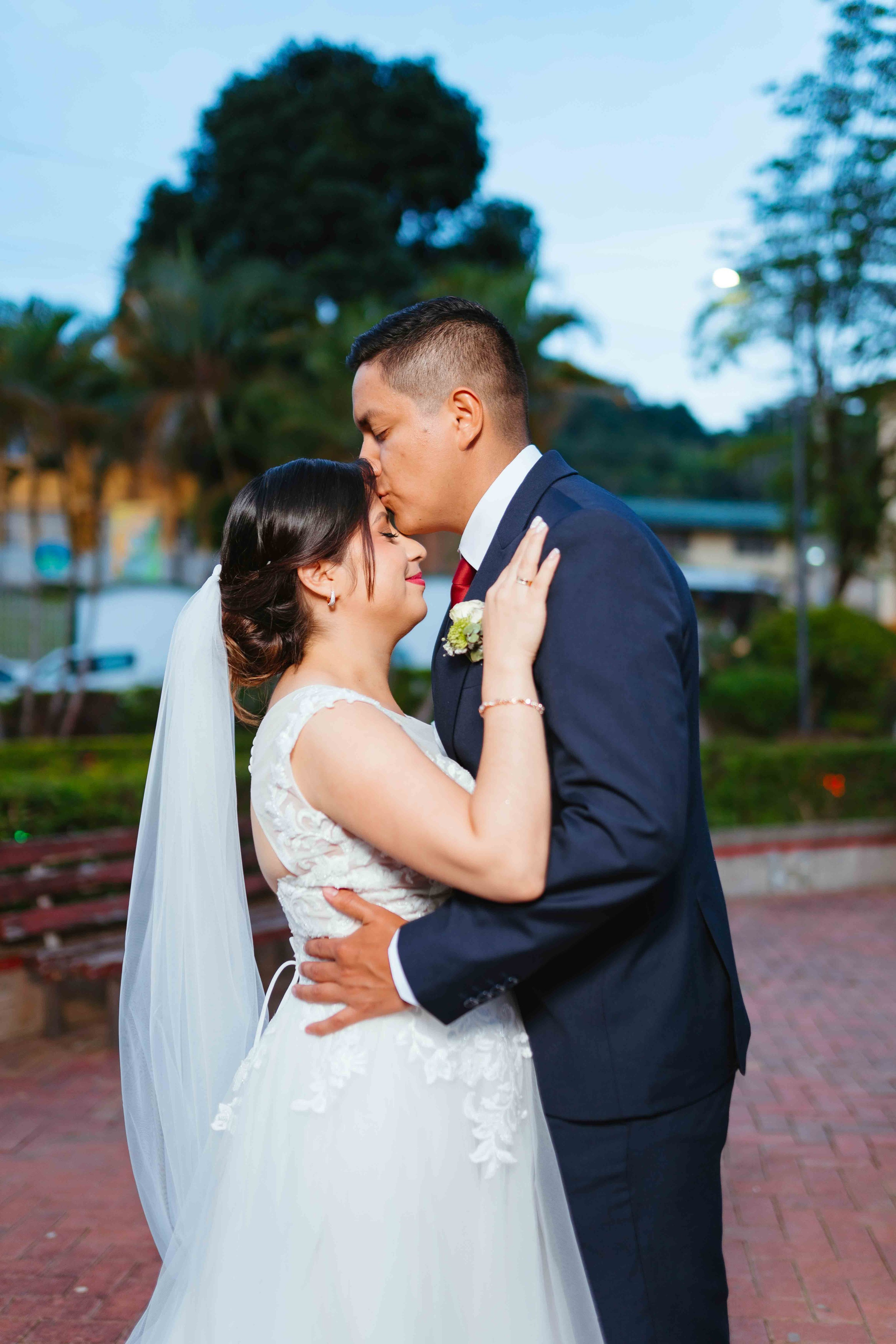 Jennifer y Vladimir. Fotógrafo de bodas en Loja Ecuador | Piero Alvarez PH