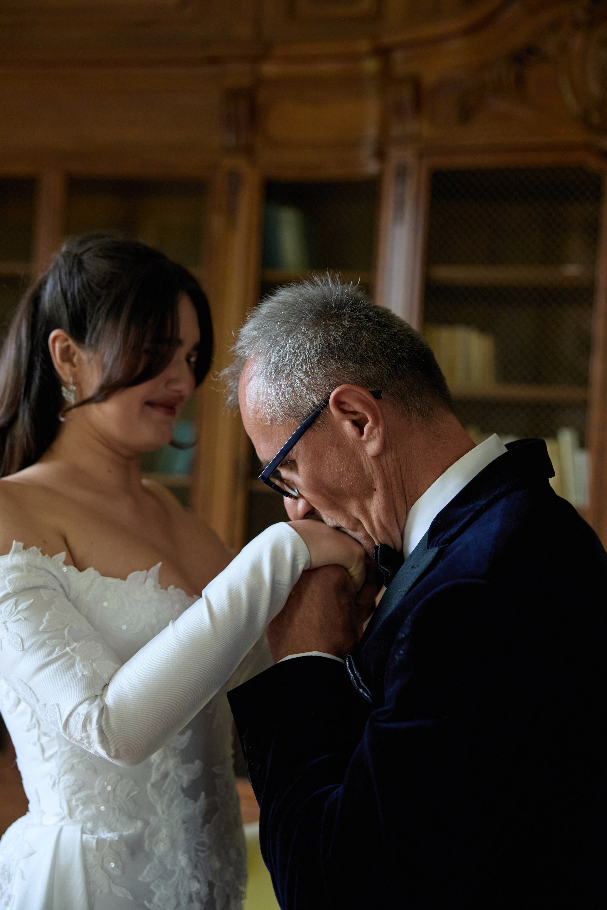 Wiktoria & Kacper. Pałac Goetz. Fotograf ślubny i rodzinny w Krakowie Yana Klymova