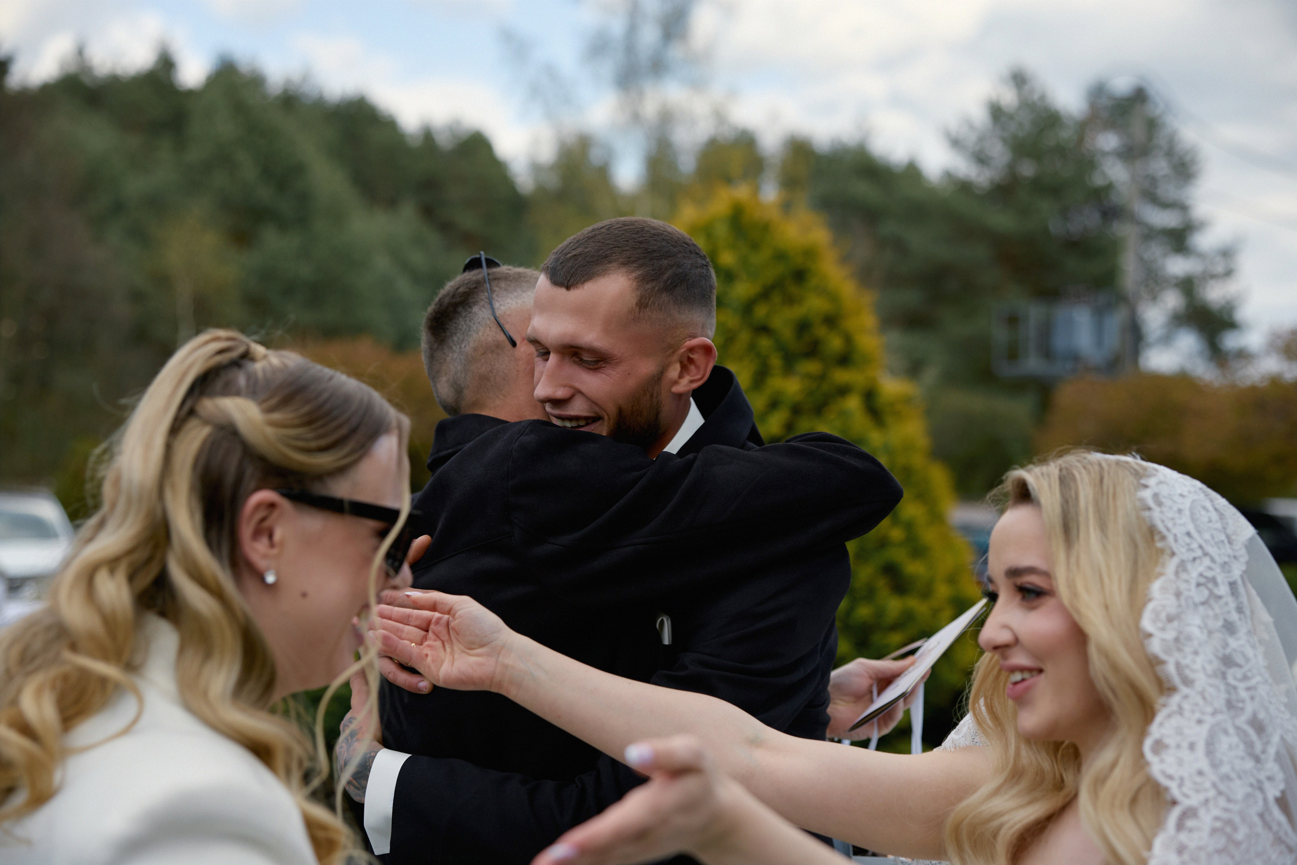 Natalia & Roman. Dworek przy lesie. Fotograf ślubny i rodzinny w Krakowie Yana Klymova