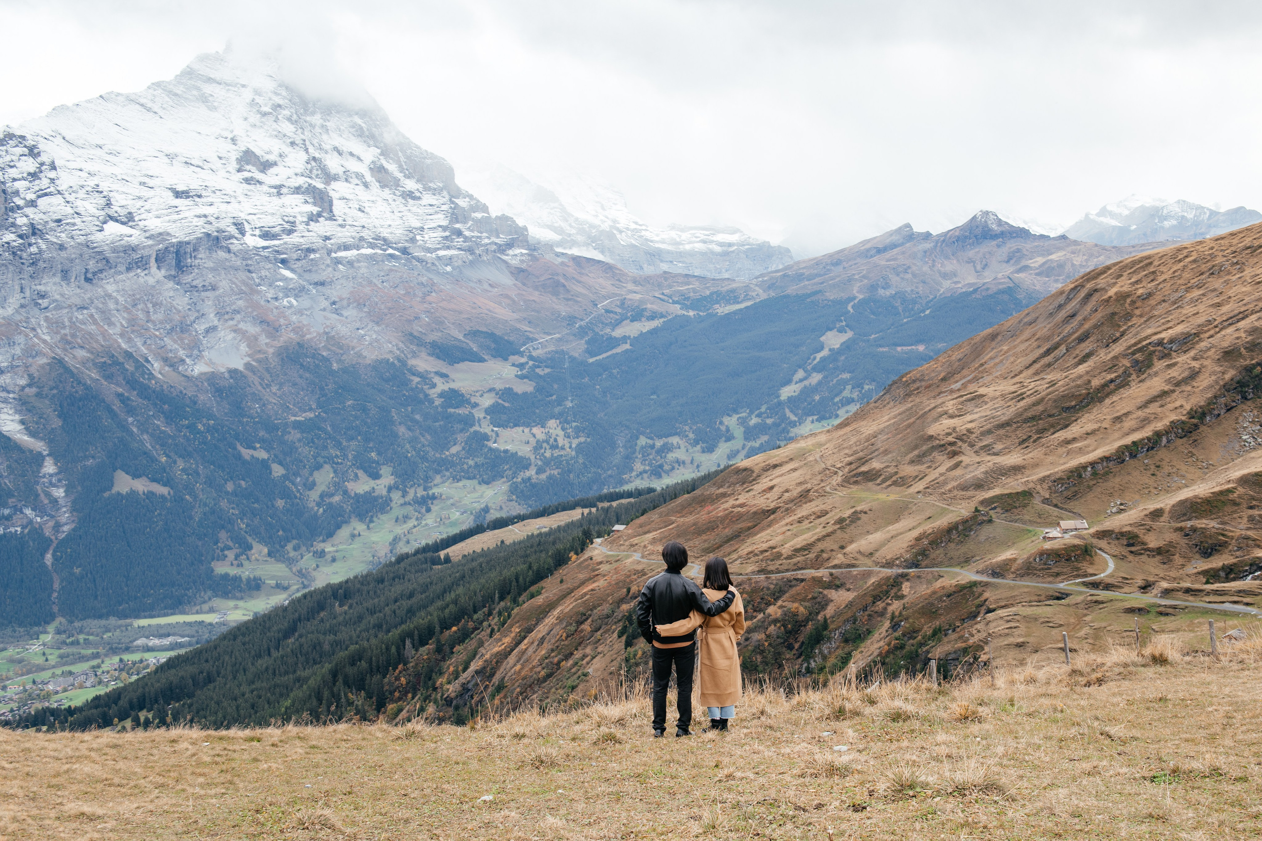 Kaiwen & Xiaoming Grindelwald, Switzerland. I am Elena Altendorfer. Wedding photographer in Zurich and Switzerland