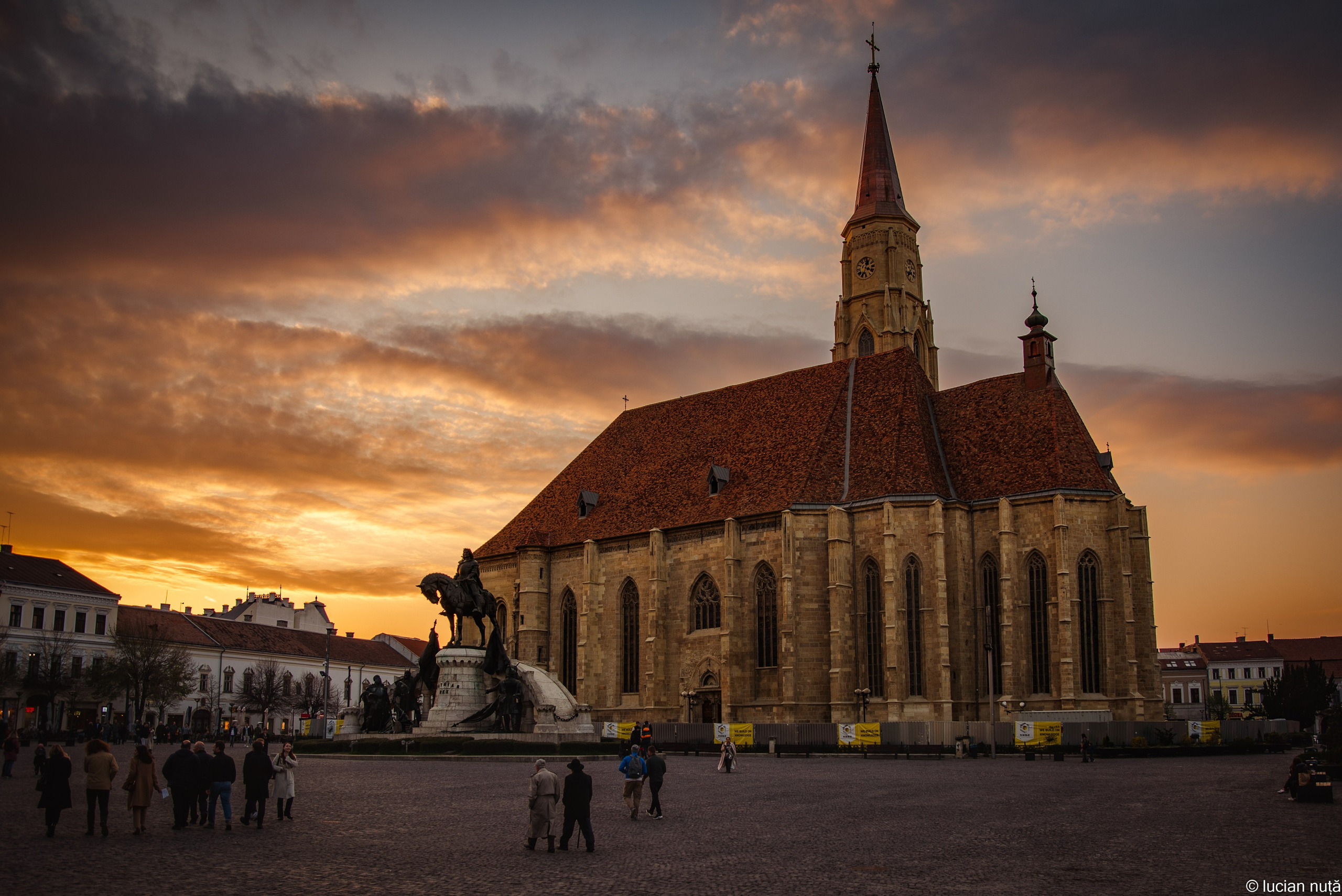 Cluj - Napoca unirii sunset 