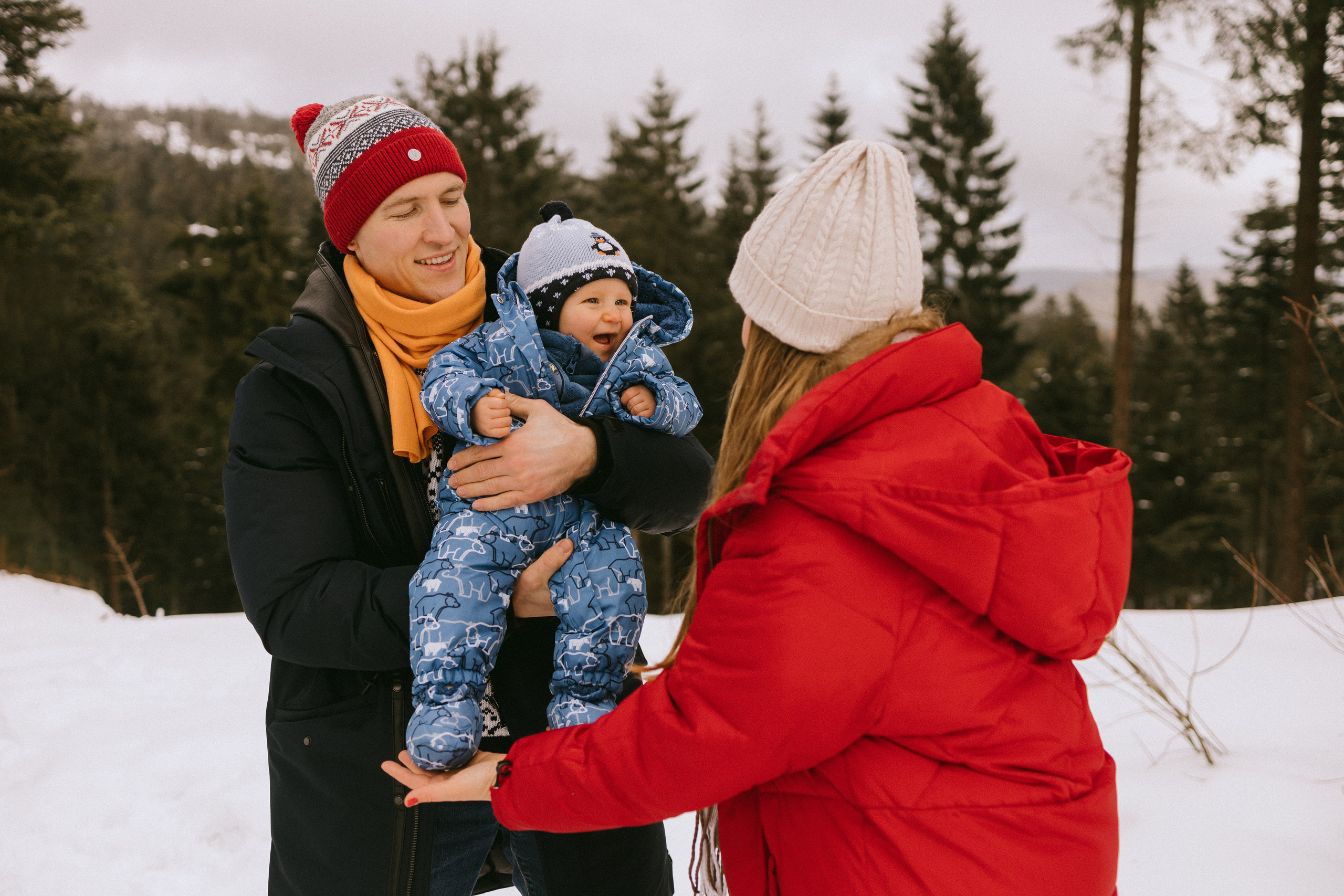 Семейная фотосессия в зимнем лесу. Фотограф в Германии — Мария Чистякова