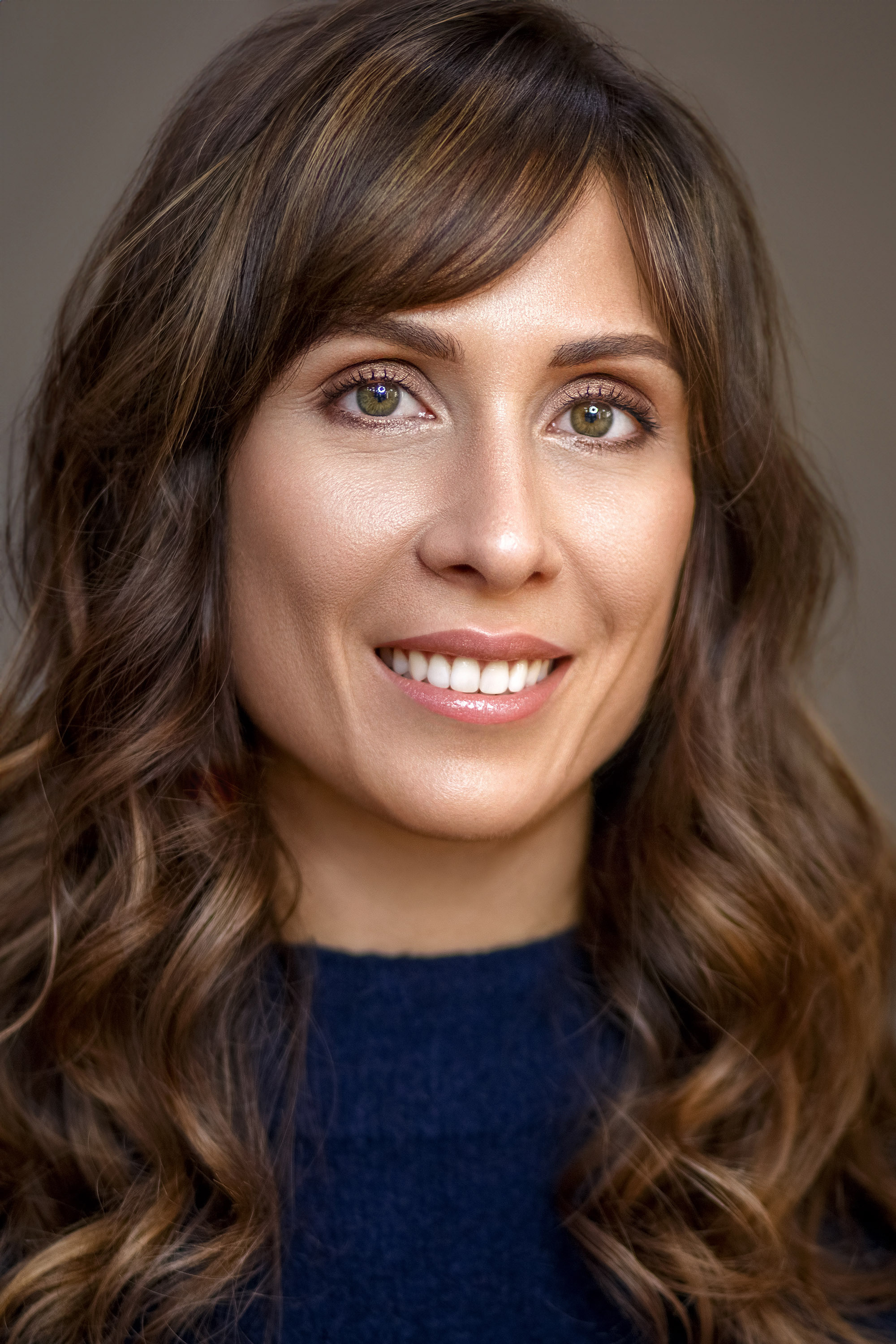 Ret. AI Photo Retoucher and Image Restorer Zhanna Ognivo