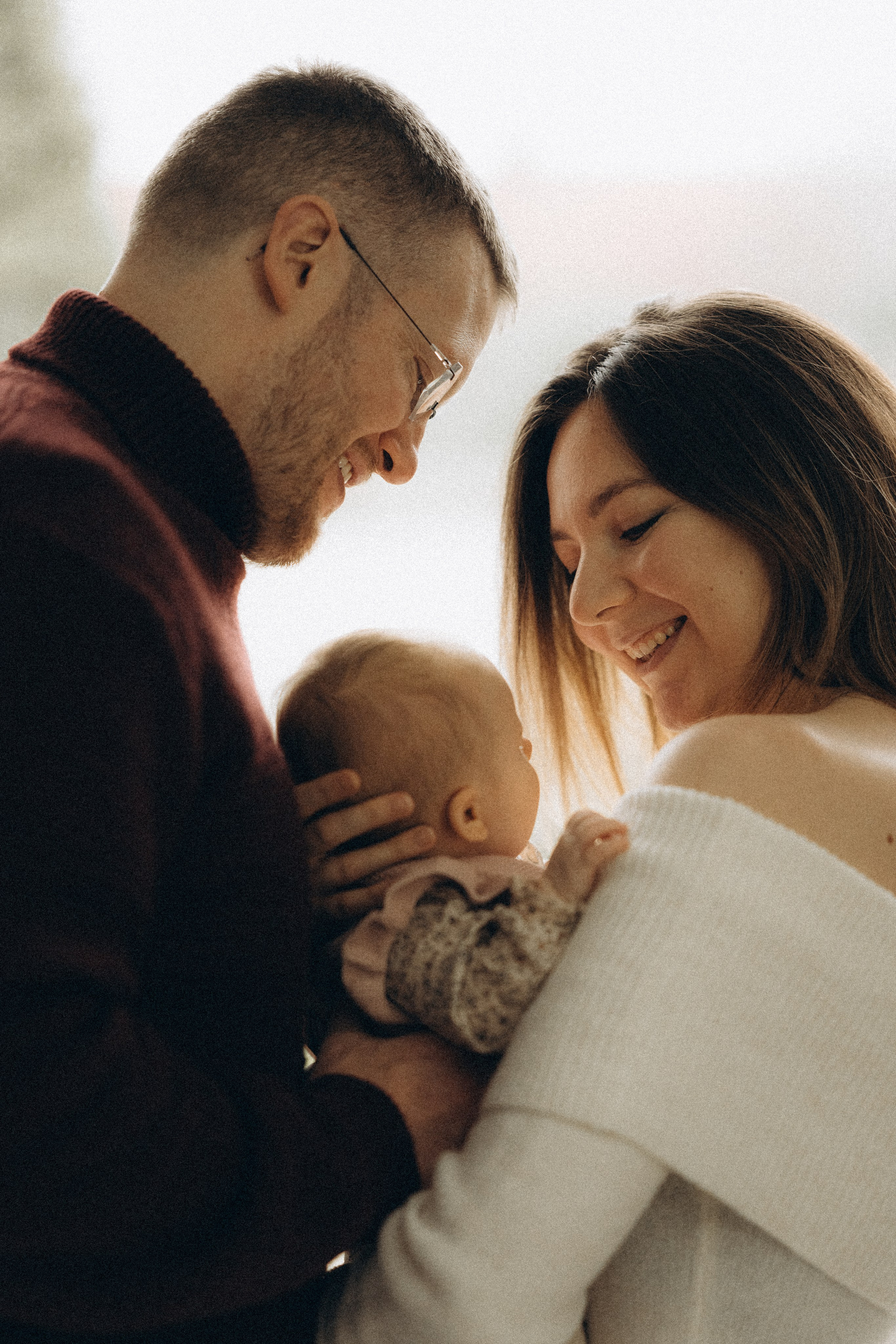 Home newborn session. Tania Gandrabur, photographer in West Midlands, England