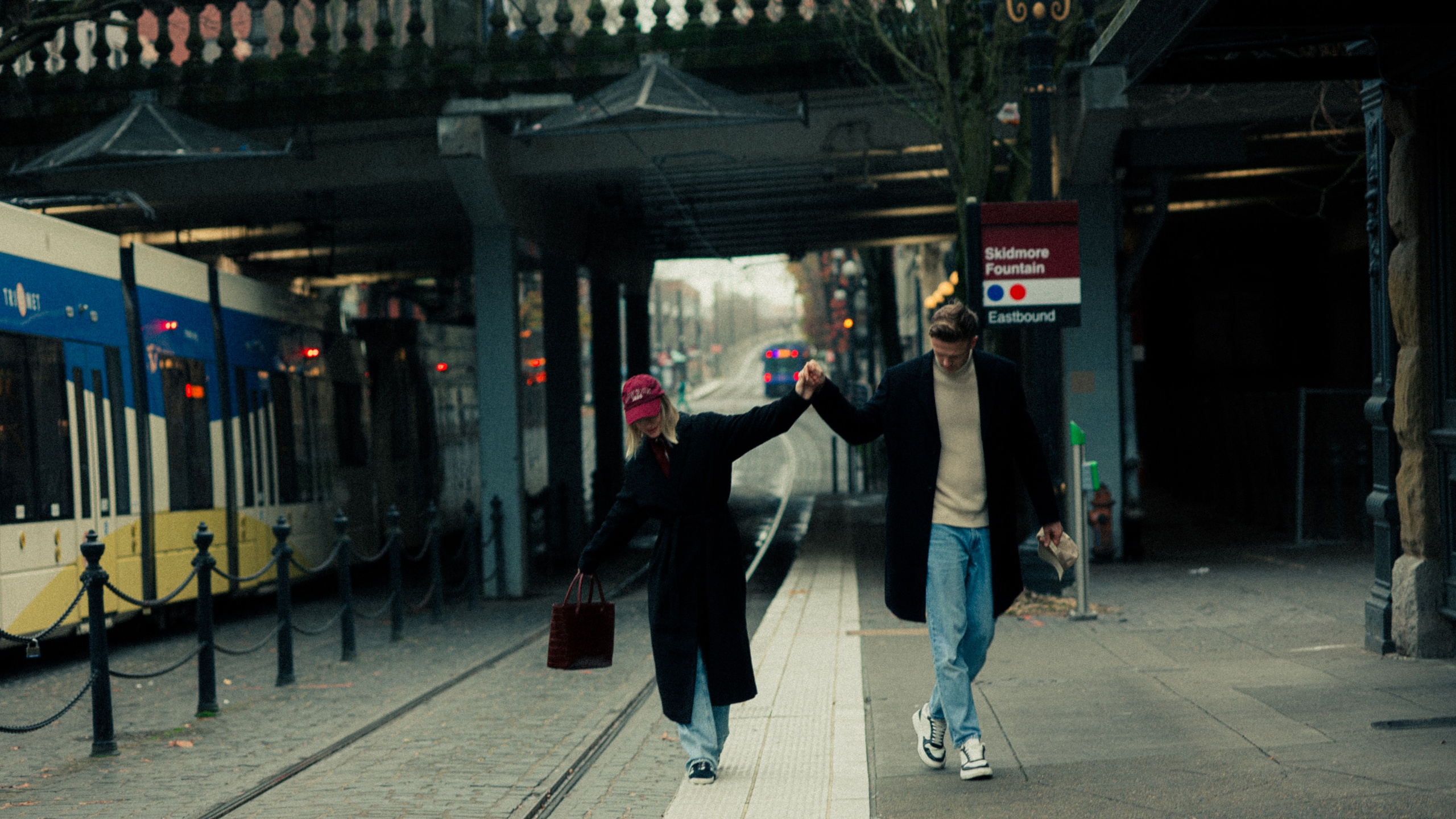 Cinematic. Family photographer Oregon — Washington