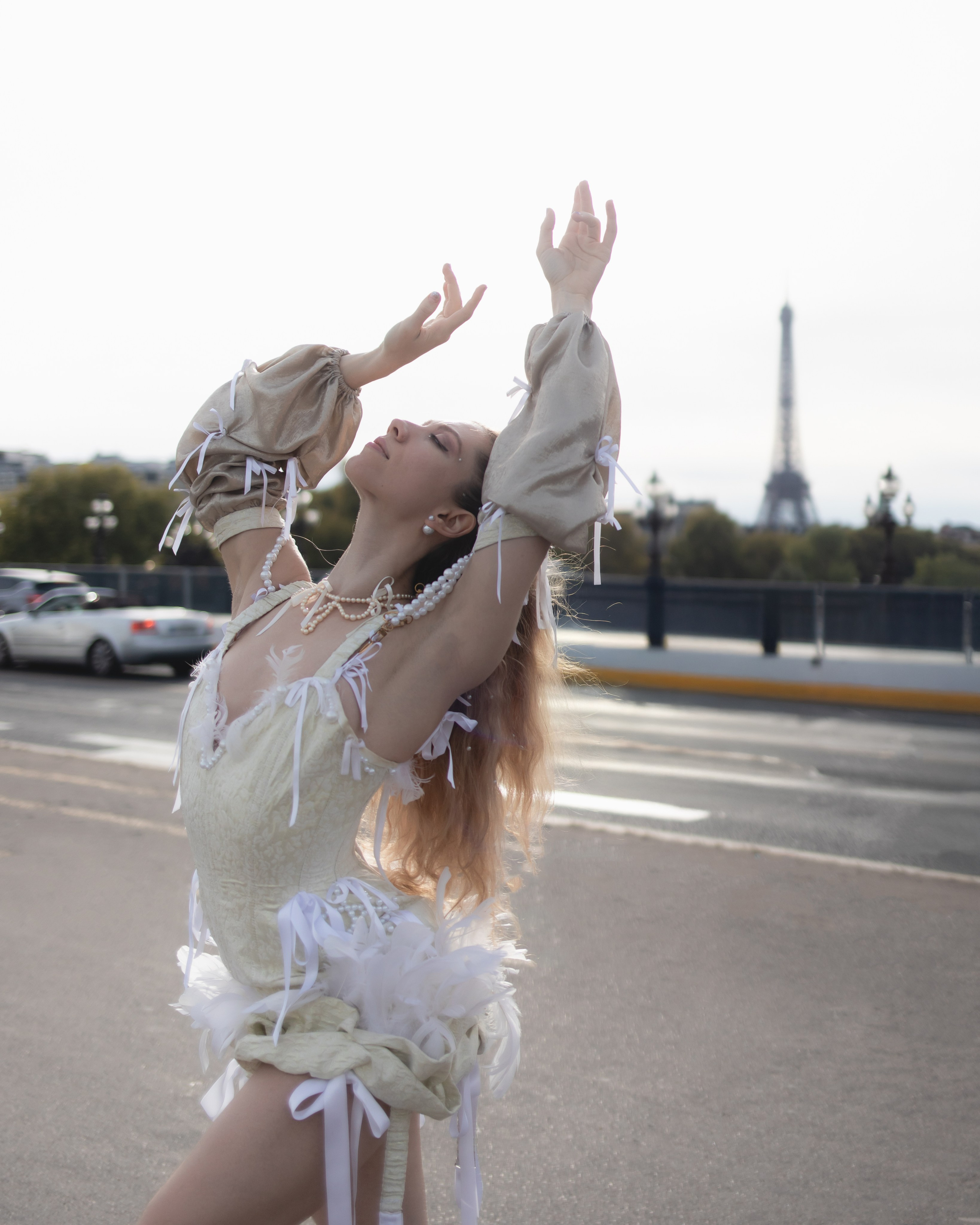 Ballerina in Paris. Professional wedding photographer in Copenhagen, Denmark — Julia Byron