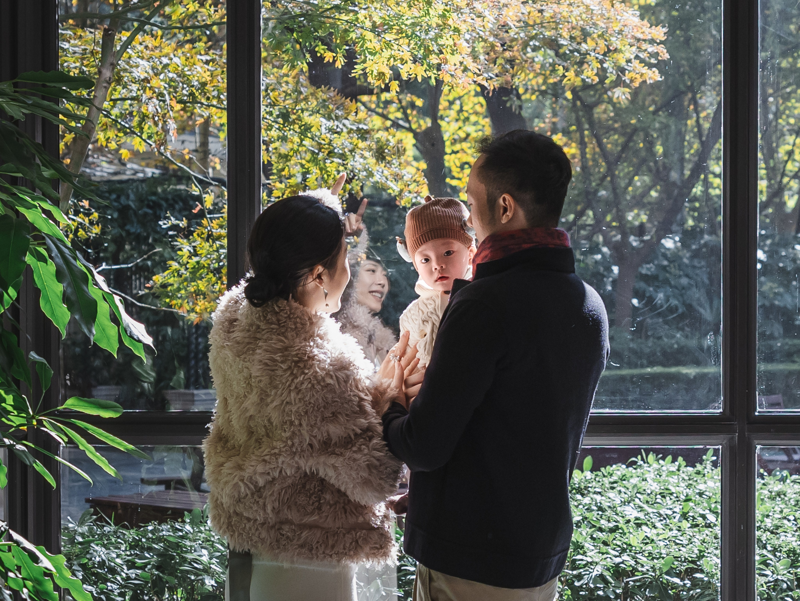 Family photograph in Shanghai. Shanghai Family Photographer Dora