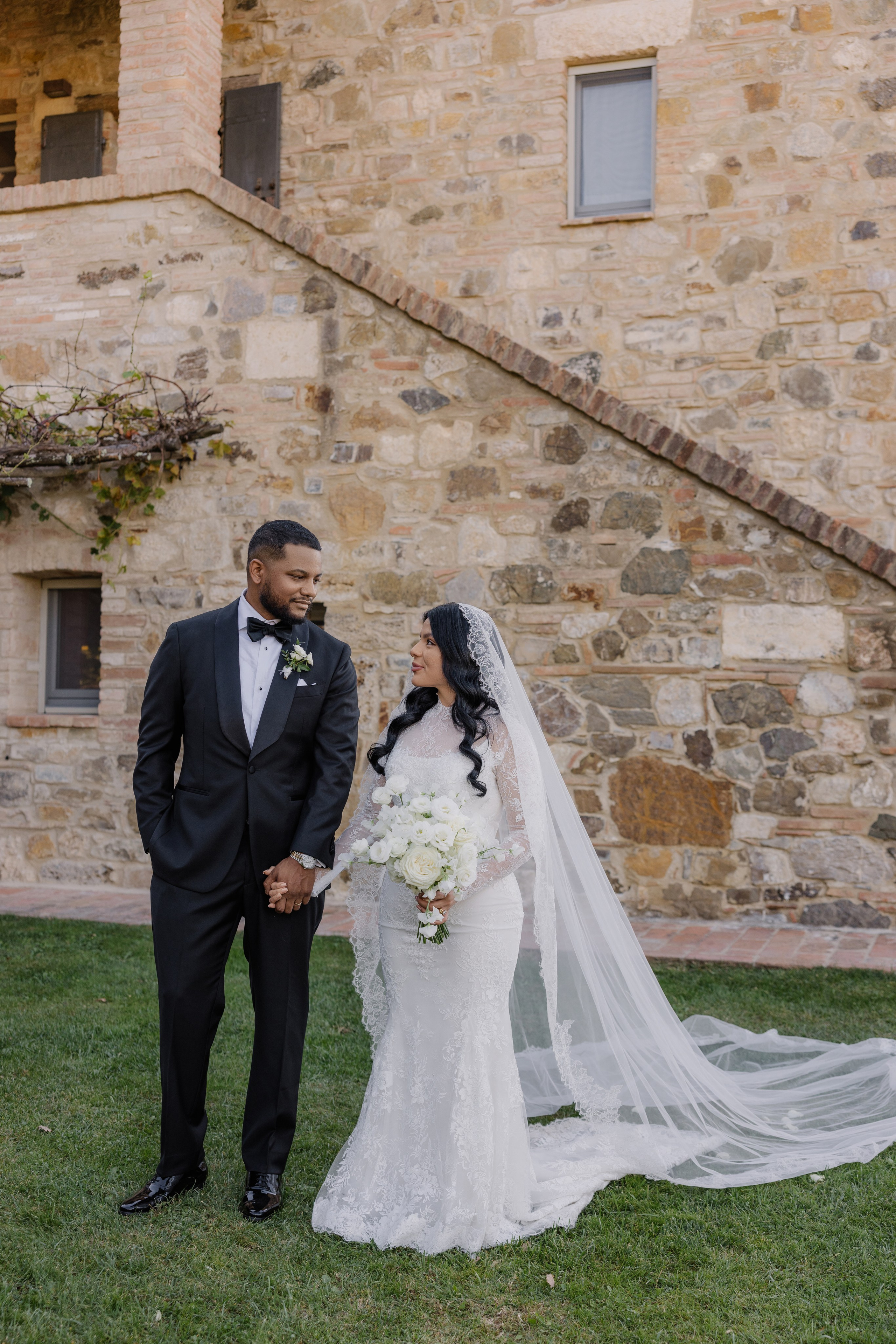 Mitcell&Melanie digital. Wedding photographer Italy