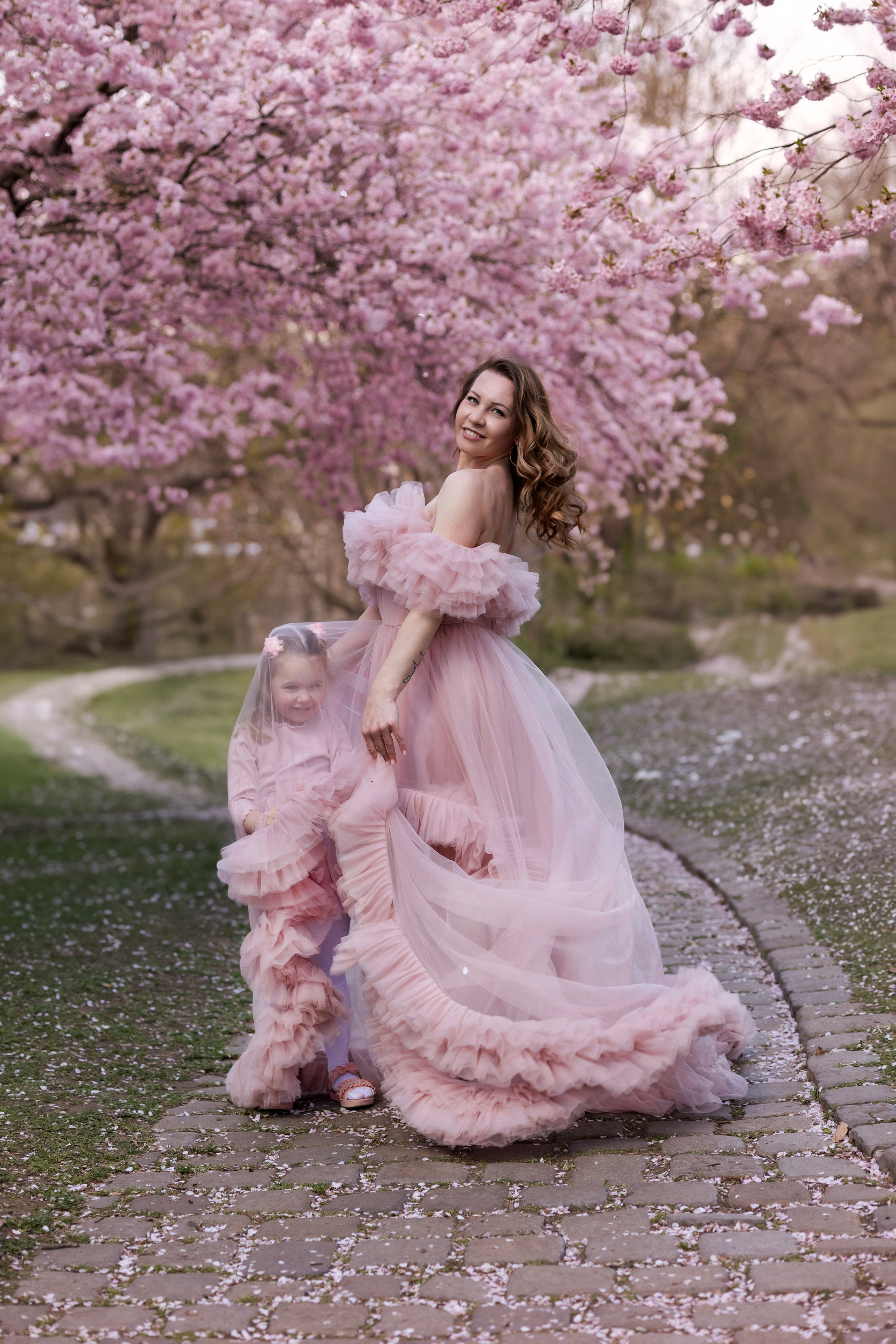 Cherry Blossoms in Munich. Photographer in Munich
