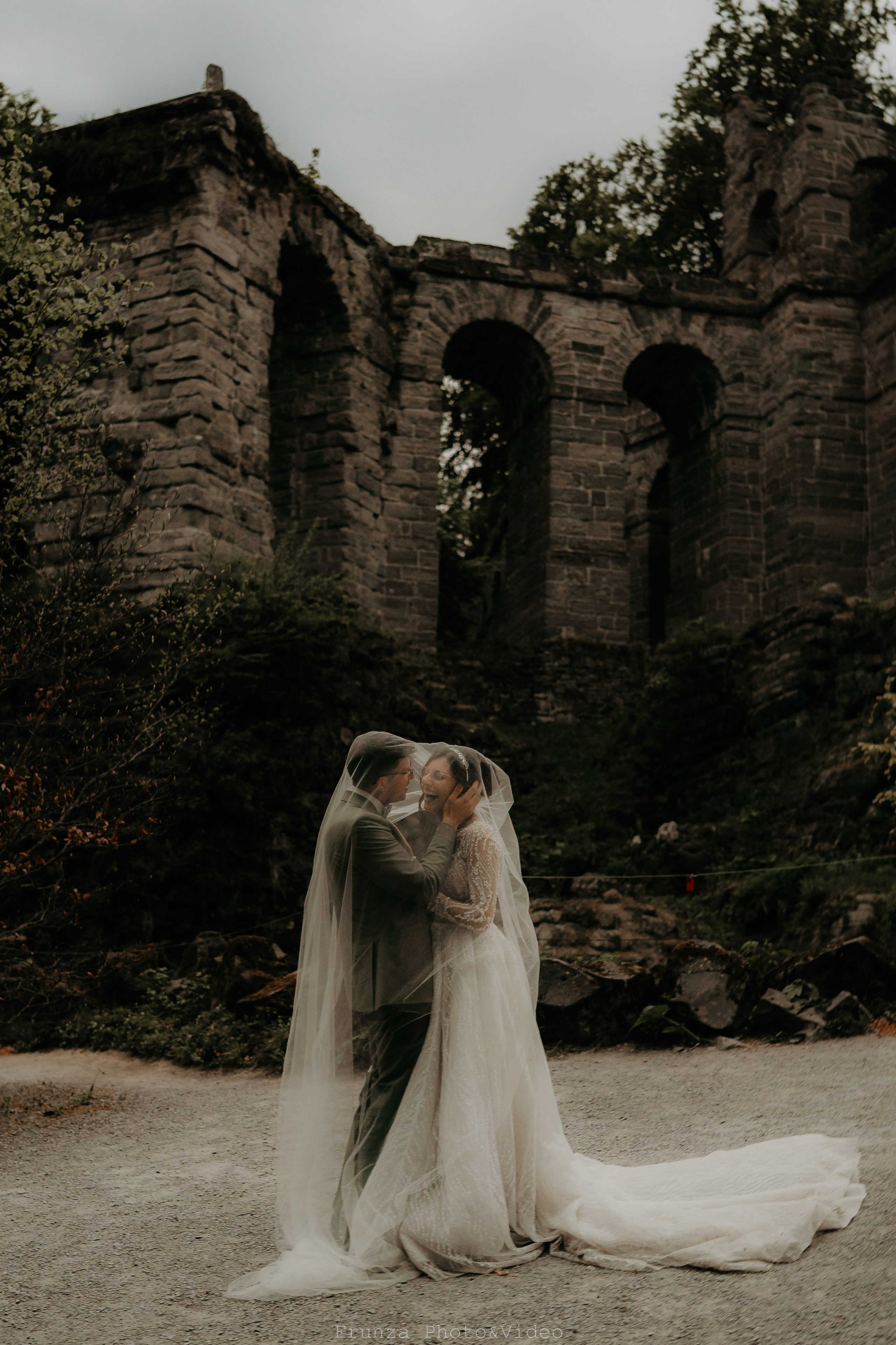 Diana & Cristian / Trash the dress. Foto / Video nunta Deva, Hunedoara