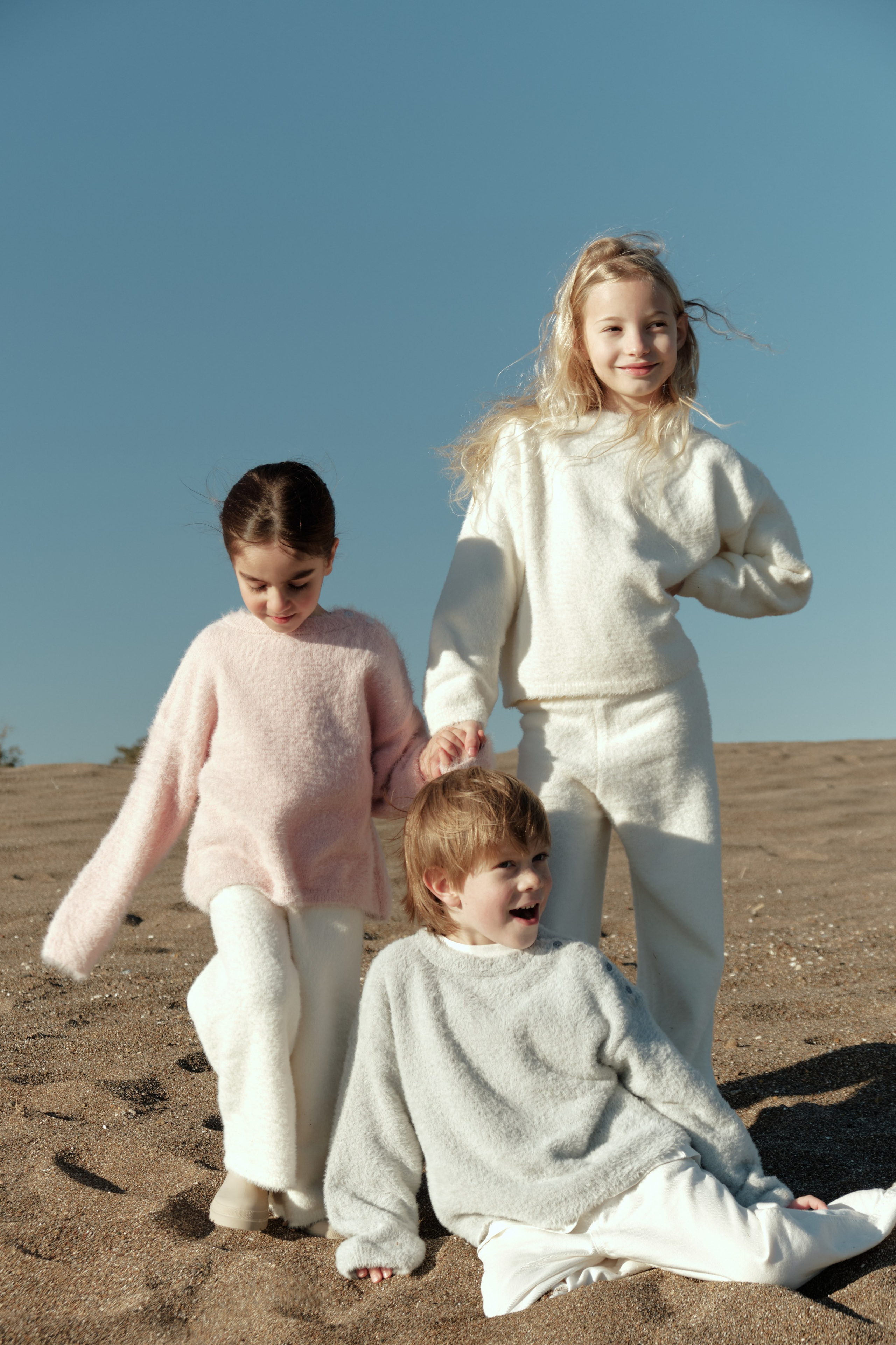 25 Union Spring'25. Commercial fashion photographer based in Turkey and Europe