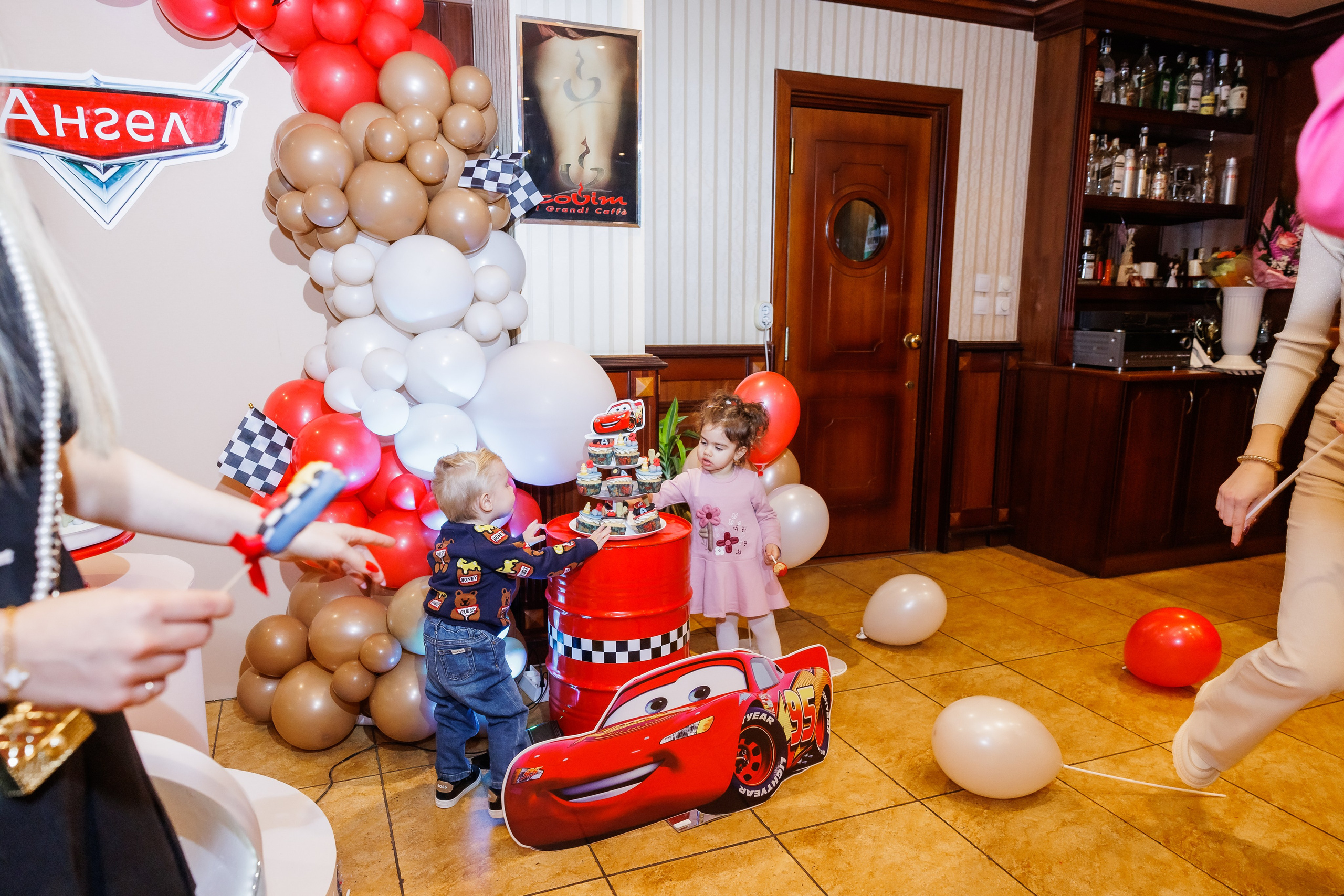 Честит Рожден Ден. Фотограф Ирина Йотова