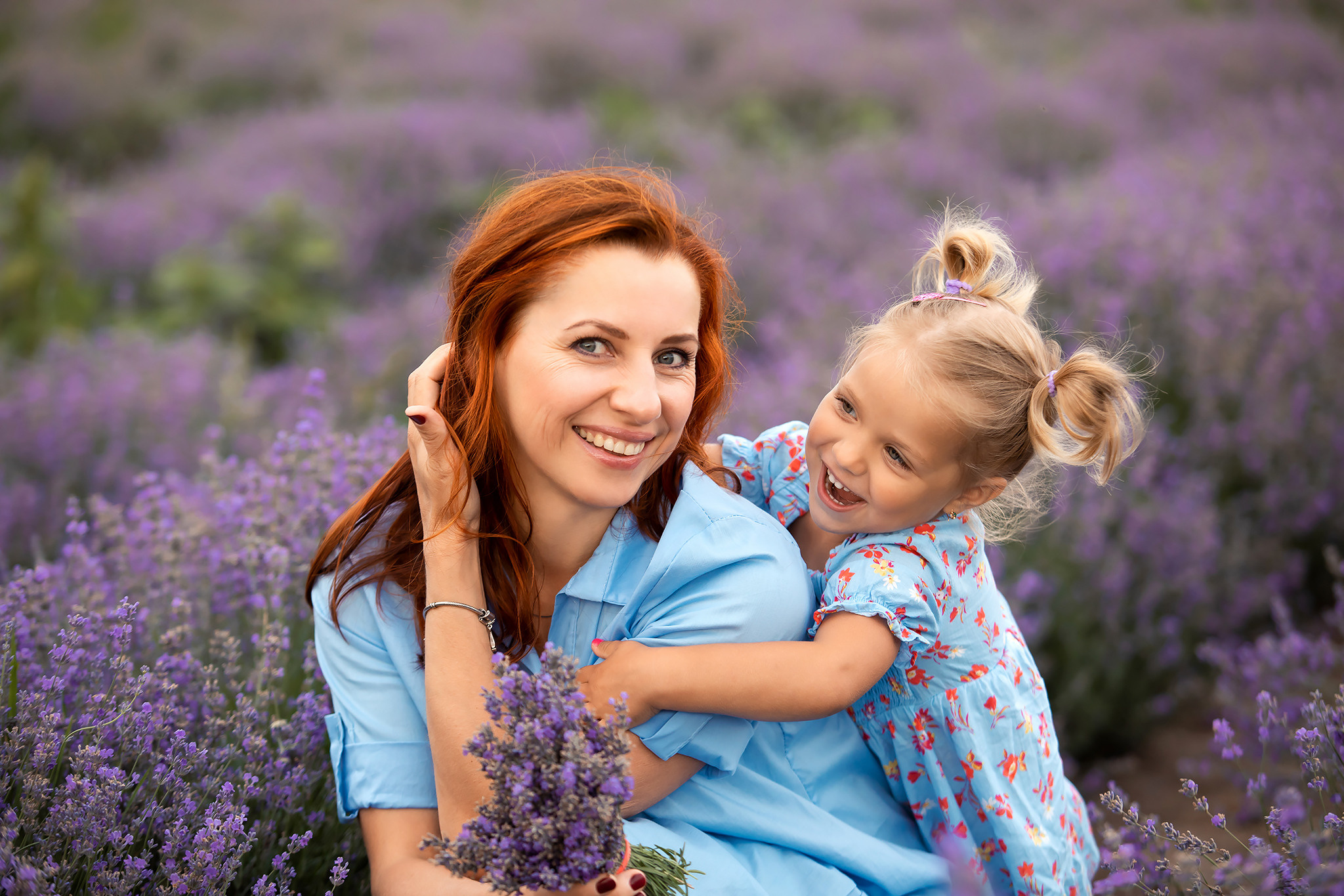 family photo shoot in lavender