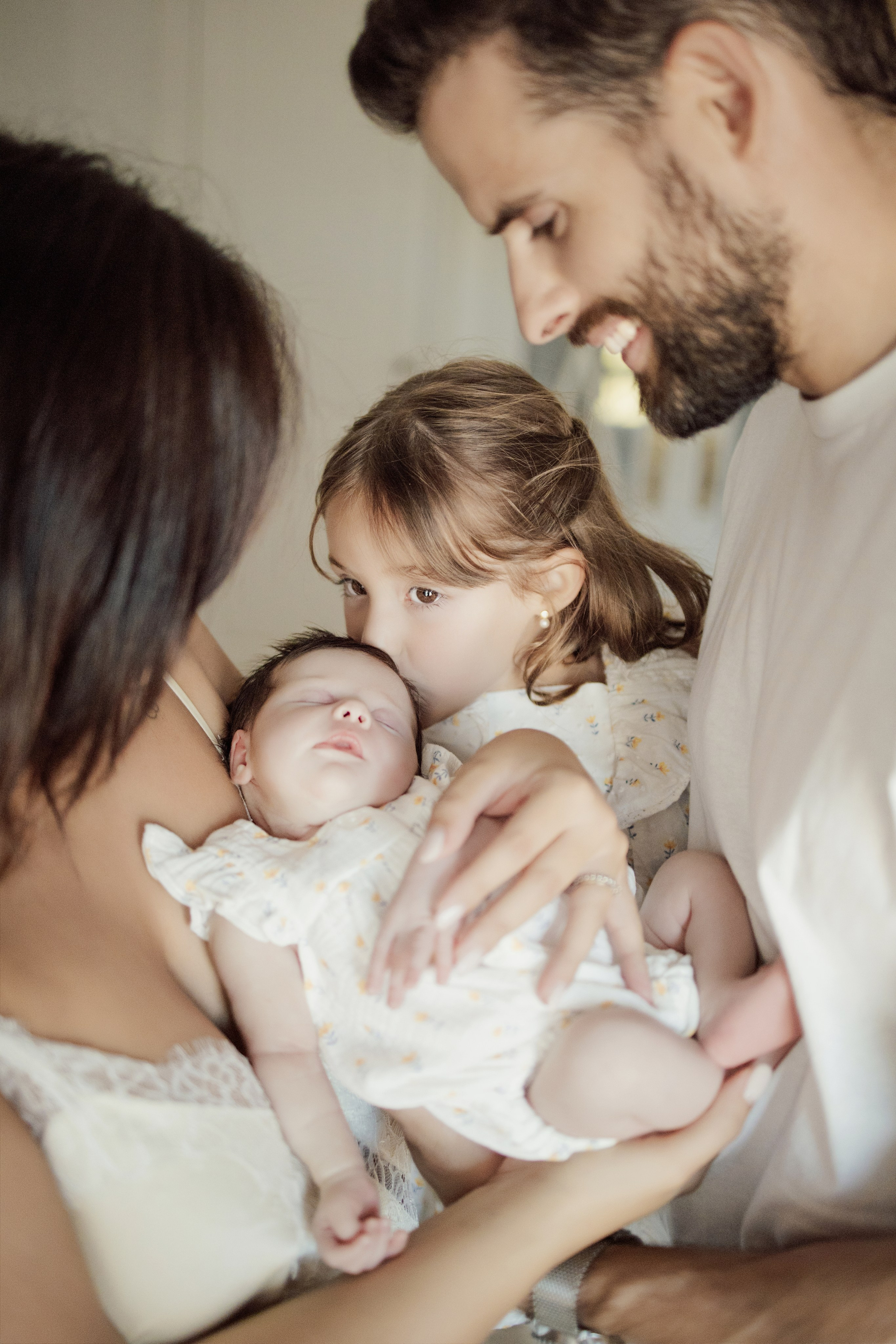 Maira, por fin en casa. Sonialibelulafotografia