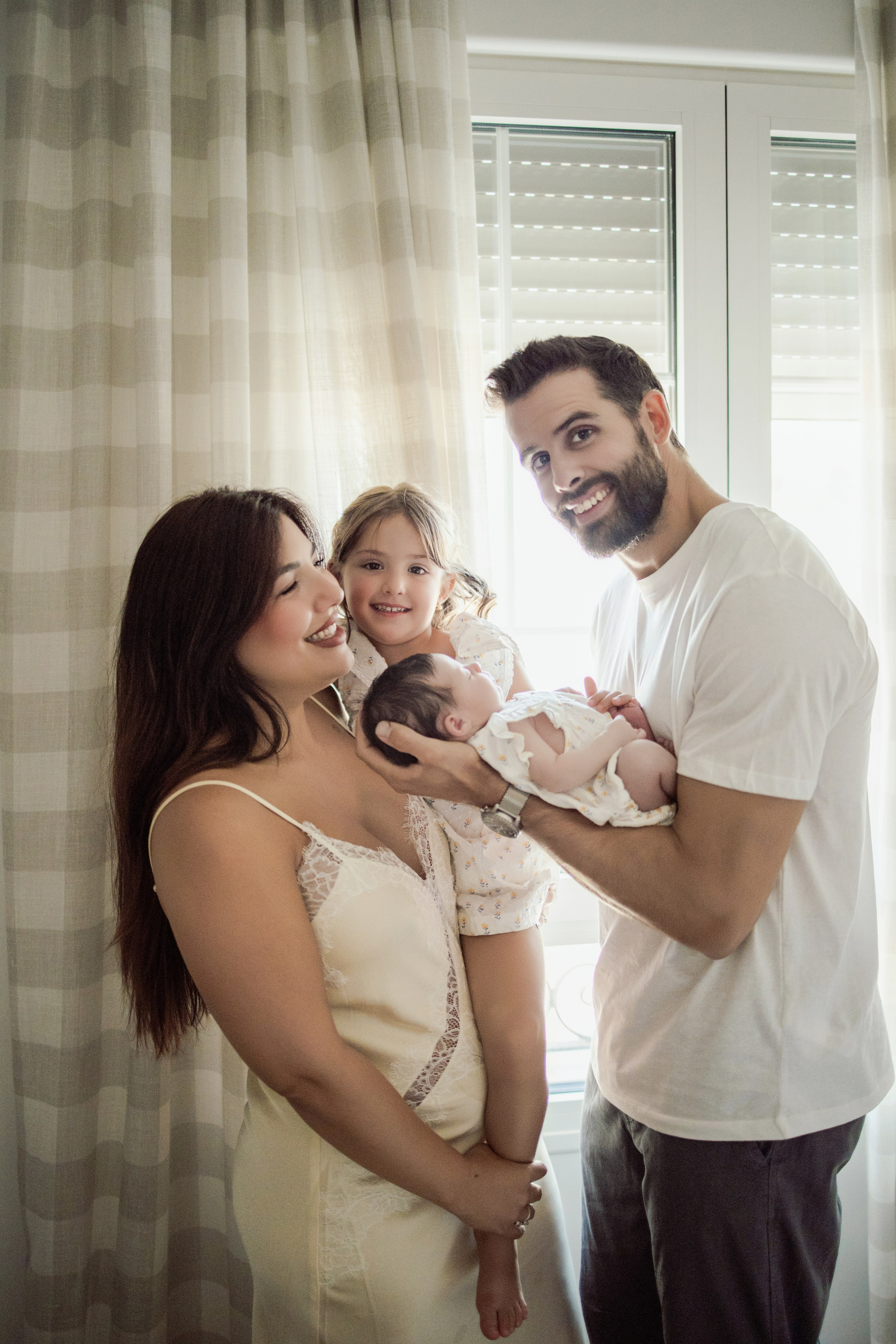 Maira, por fin en casa. Sonialibelulafotografia