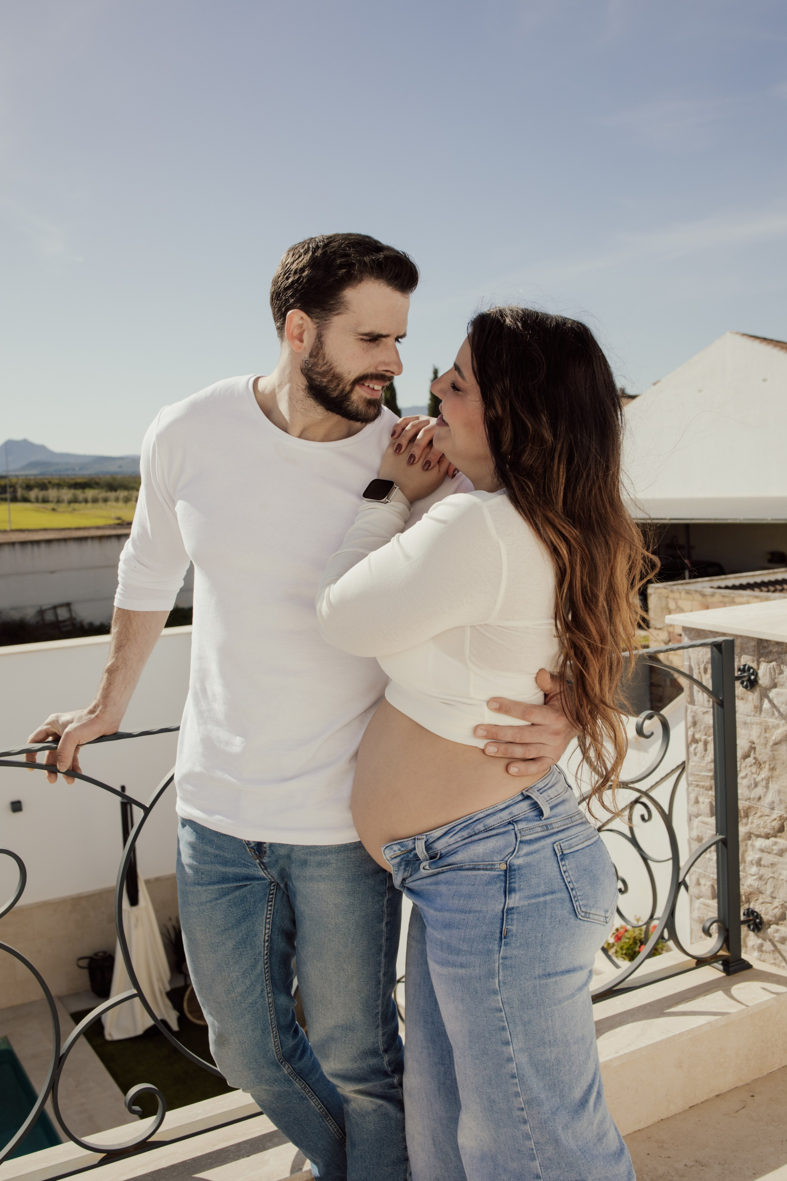 Una casa llena de amor, y otro poquito más en camino. Sonialibelulafotografia