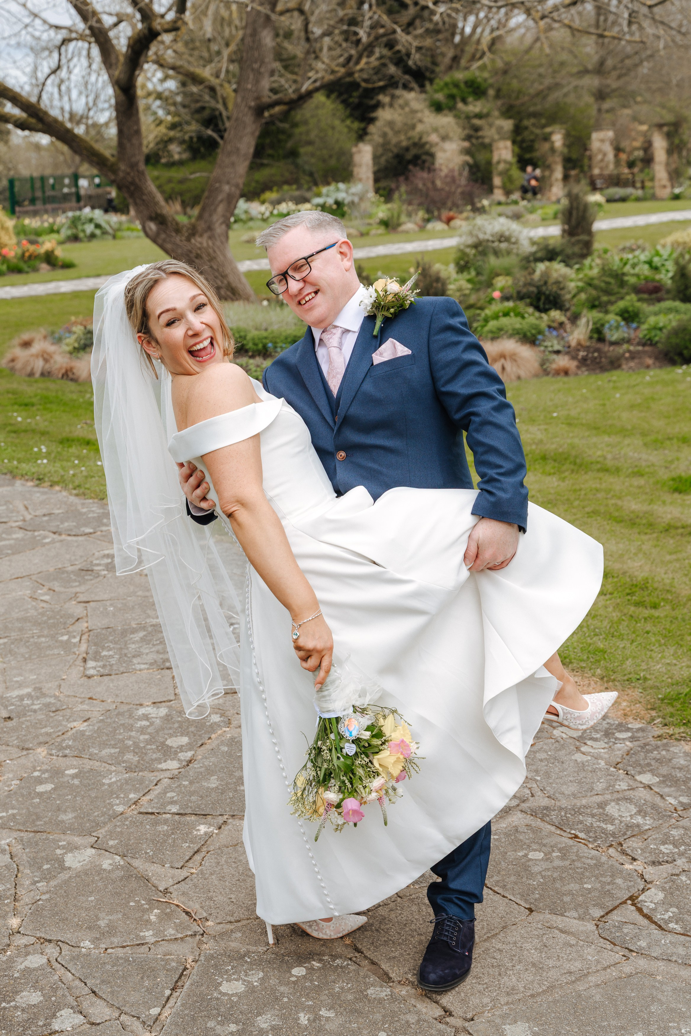 Luke and Nicola’s wedding at Danson House. Photographer in England Ekaterina Romanova