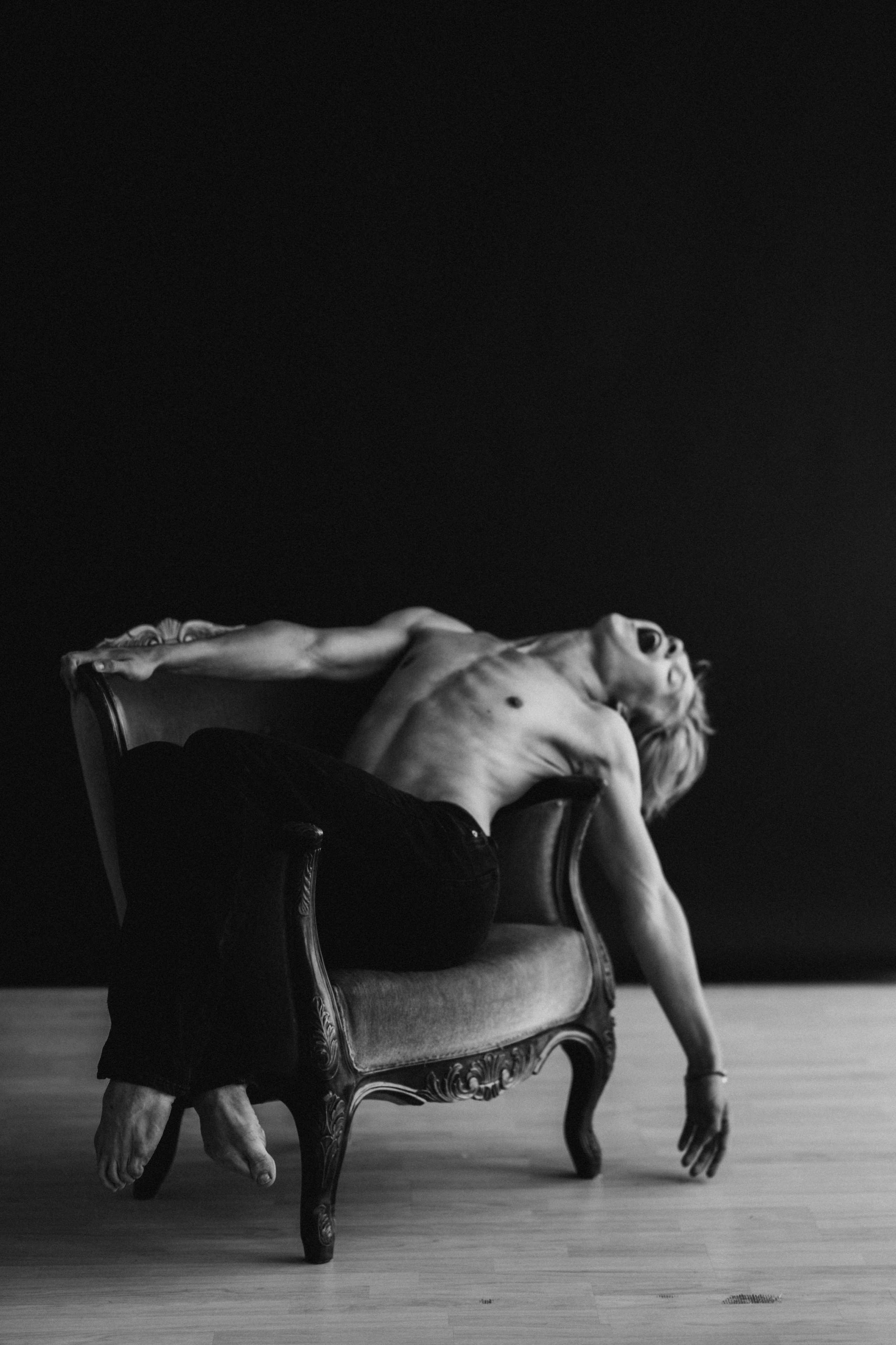 DANCERS. Victoria Olonen – Cinematic Portrait Artist | Helsinki & Europe