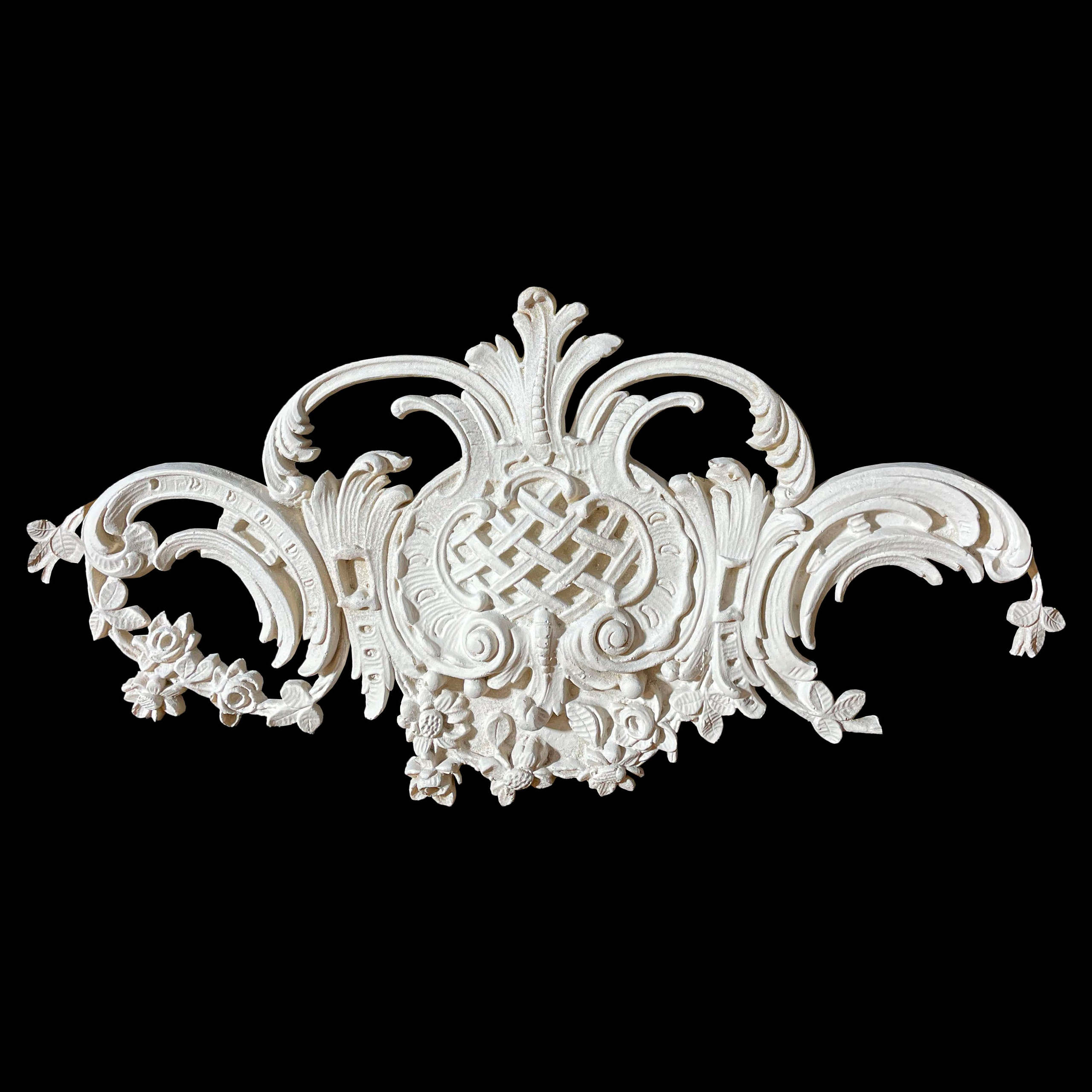 Cartouche Centerpiece. Plaster molding