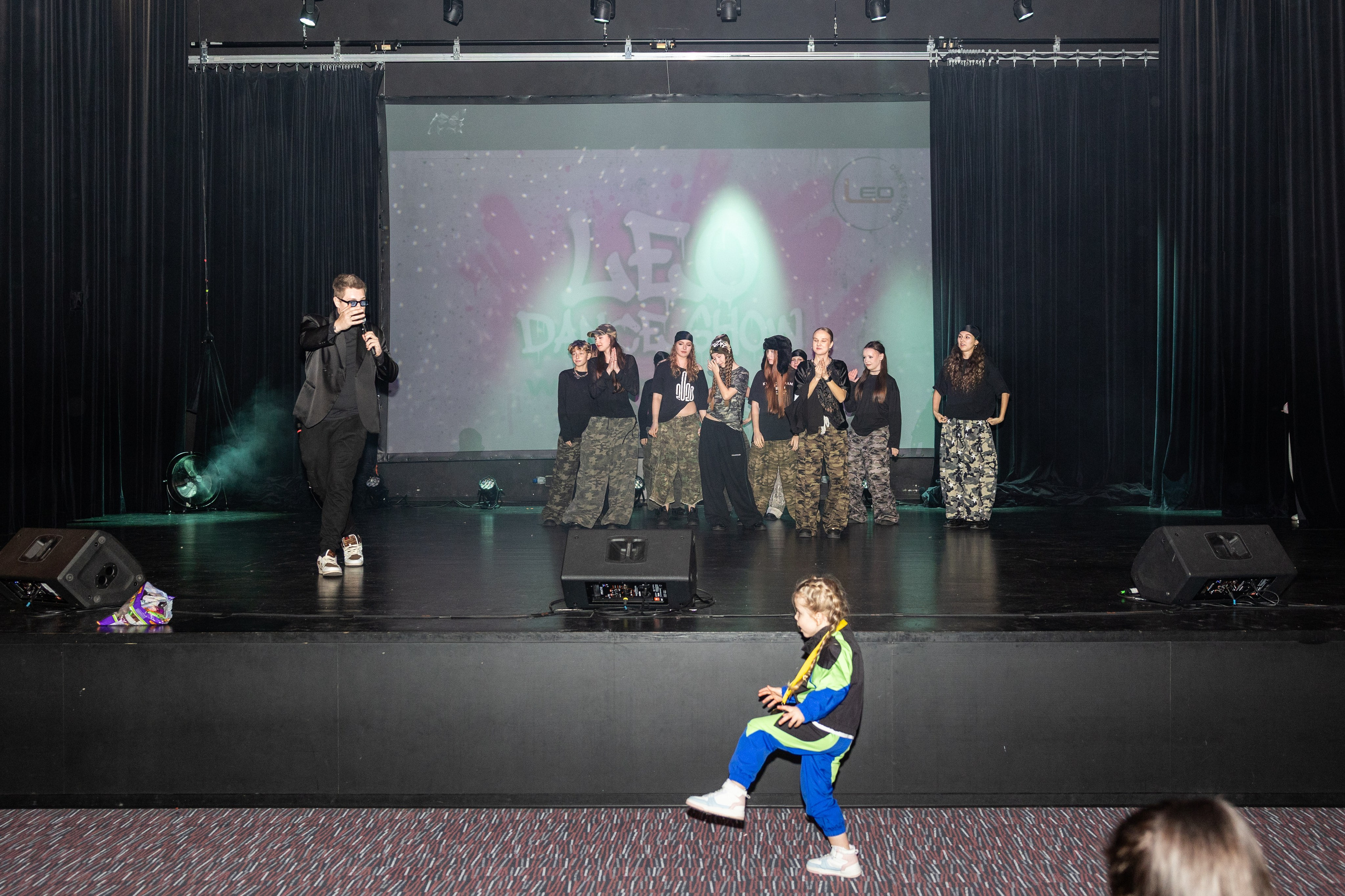 LEO DANCE SHOW WINTER 2025. Семейный и детский фотограф в Варшаве Мила Бобровская