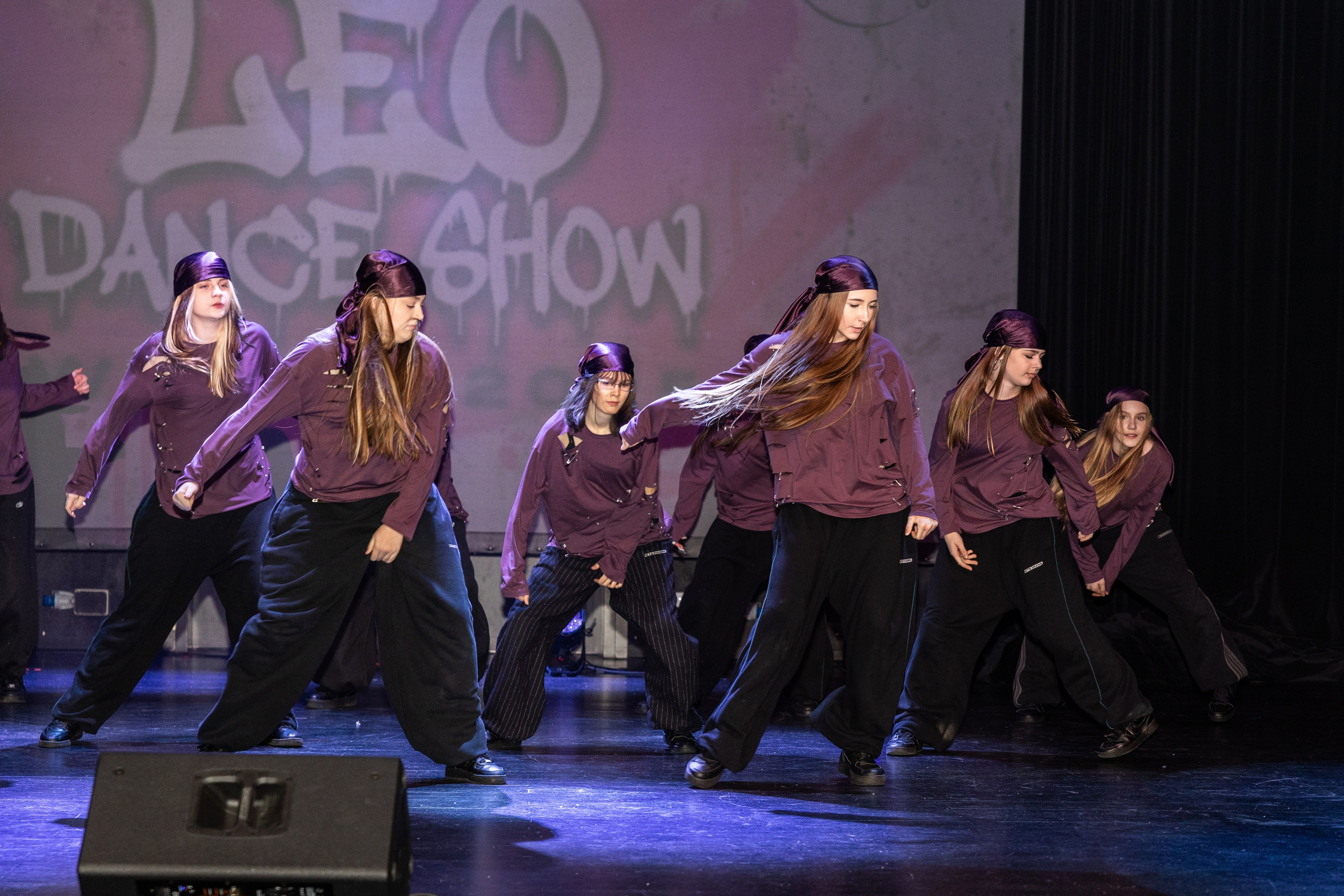 LEO DANCE SHOW WINTER 2025. Семейный и детский фотограф в Варшаве Мила Бобровская