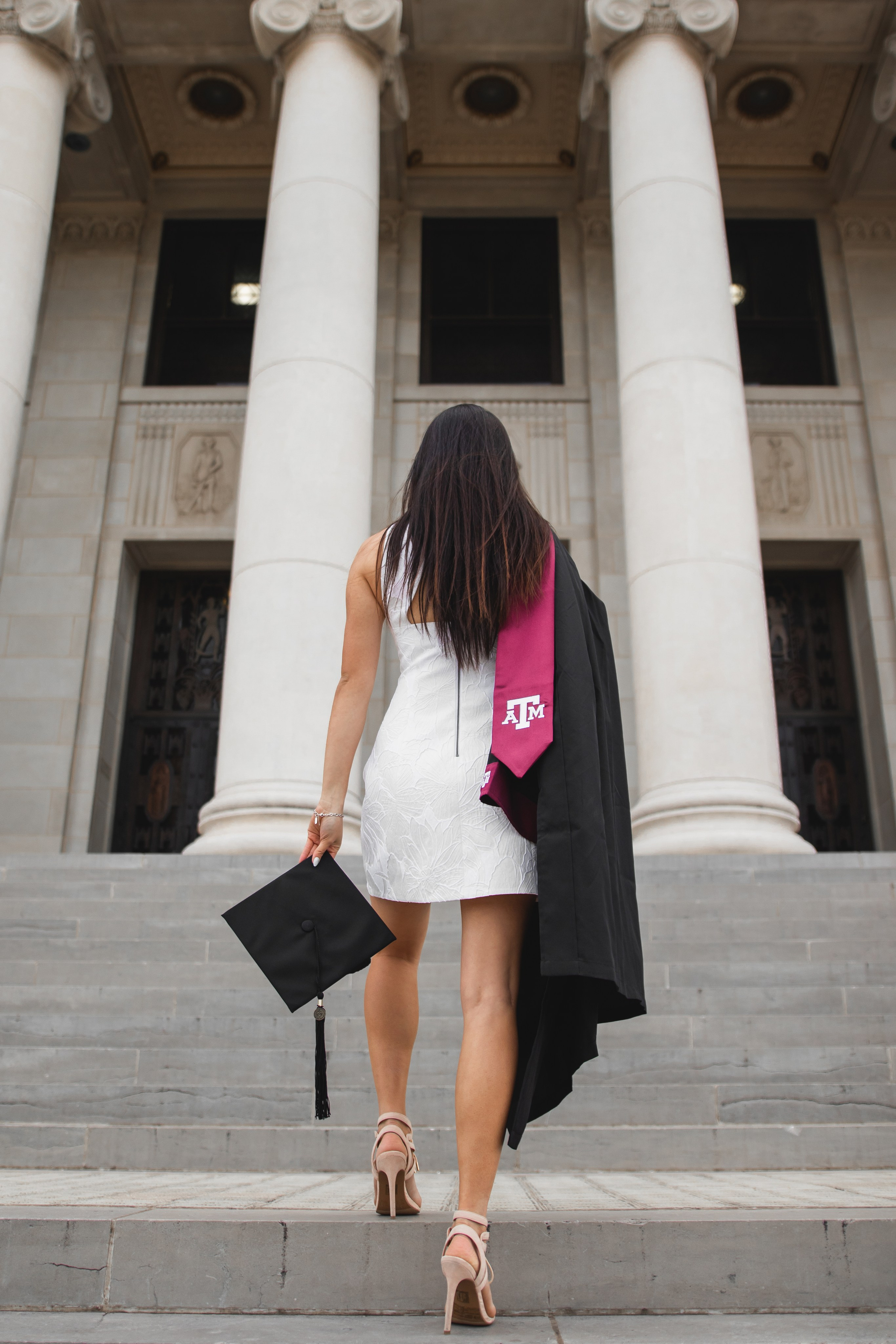 Kelly's senior photoshoot at Texas A&M University