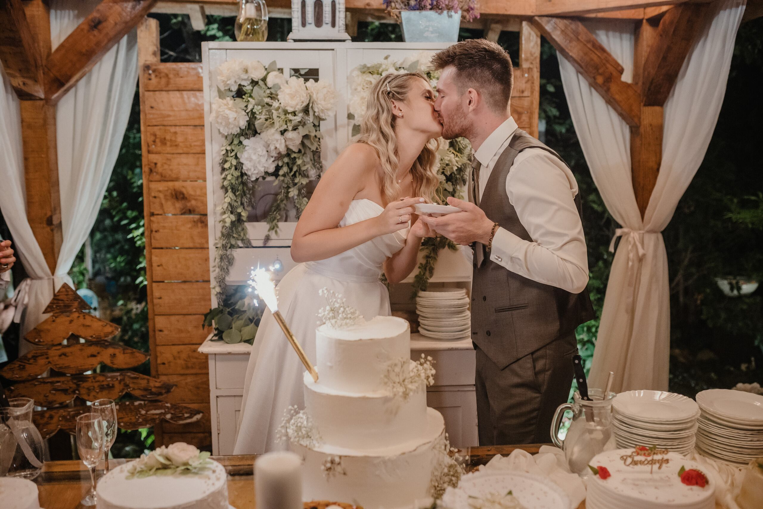 Jovana & Zoran. Wedding photographer based in Novi Sad, Marko Milivojevic