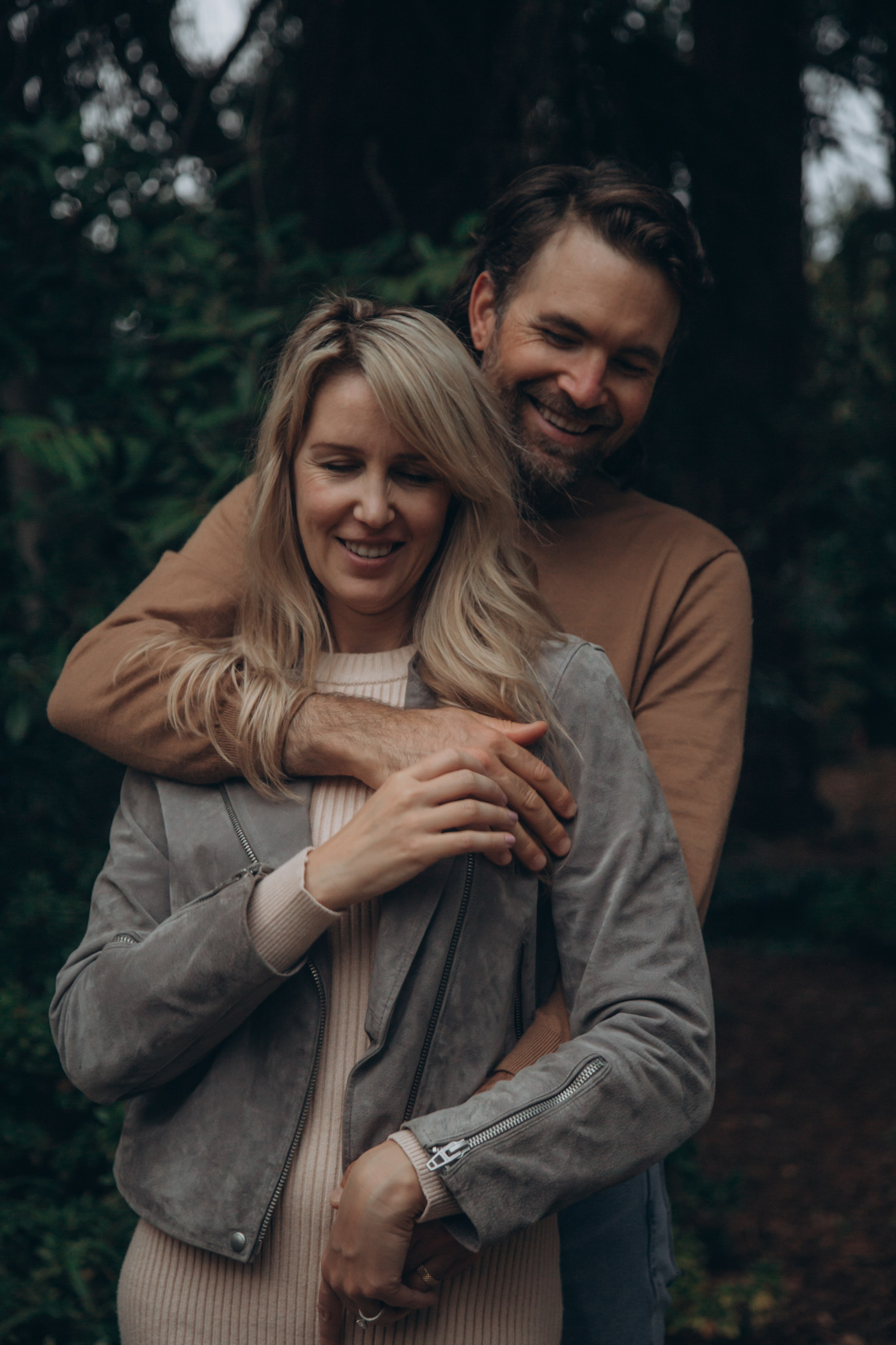 Family in nature. Family and children’s lifestyle photographer Elena Tumanova